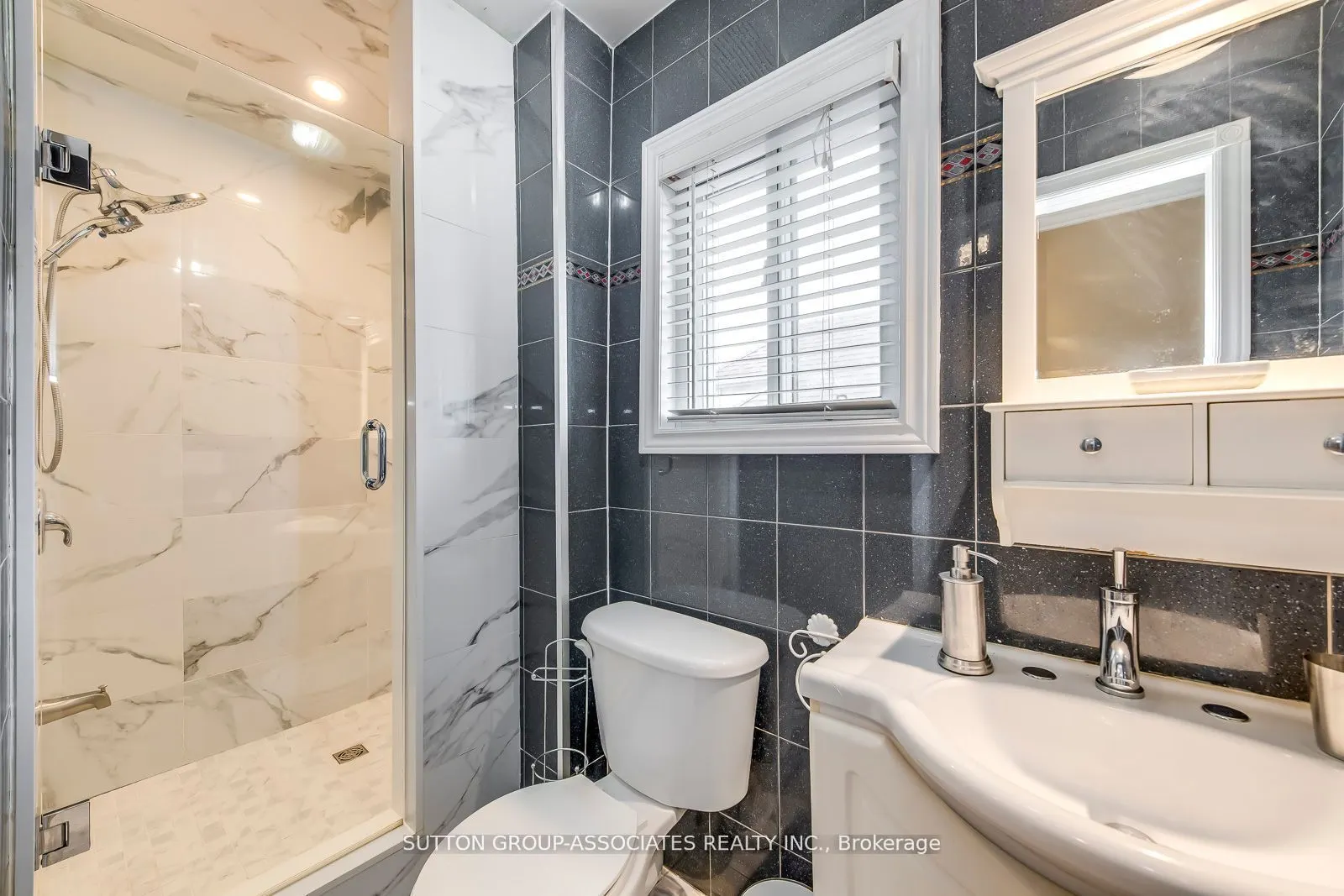3564 Eglinton Avenue W, #2nd Fl.