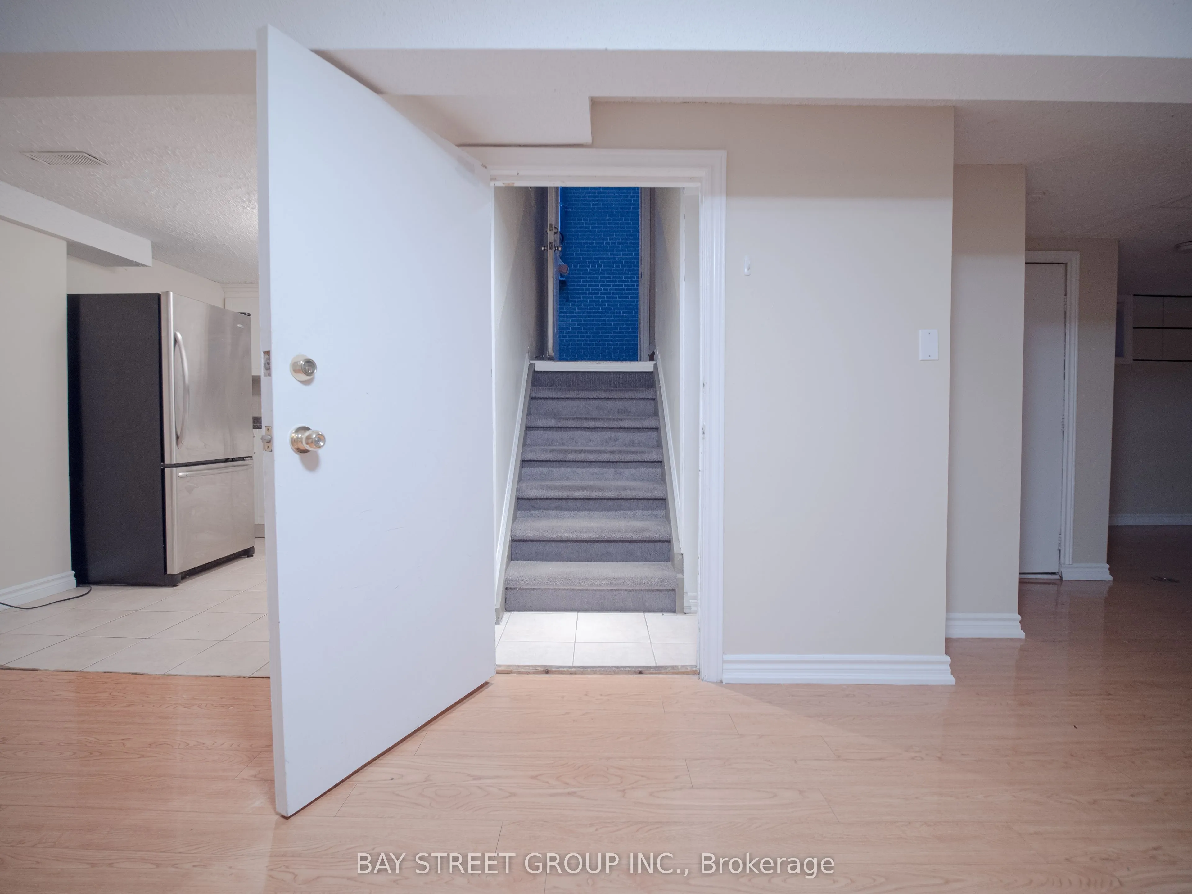 56 Corby Crescent, #Lower