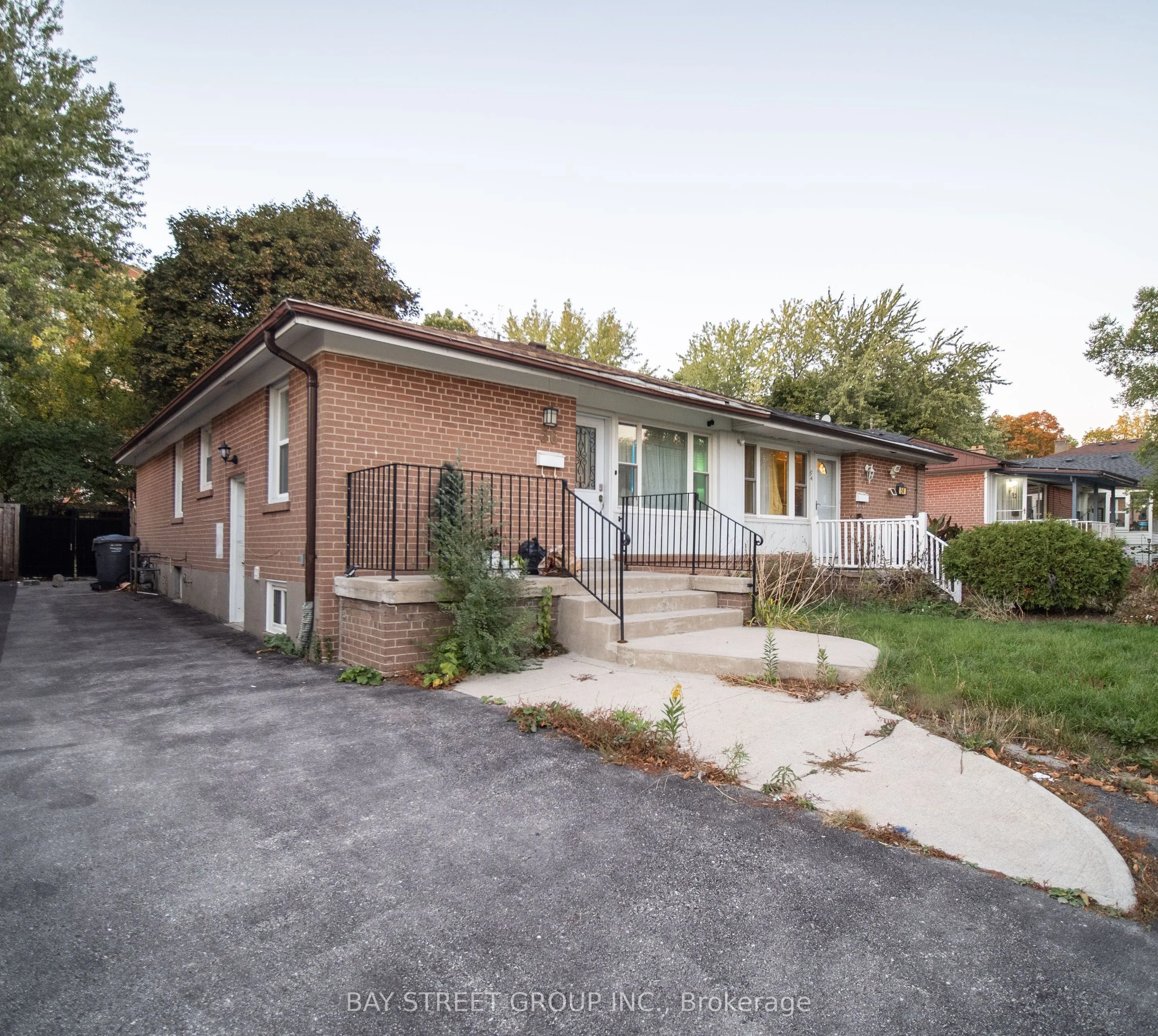 56 Corby Crescent, #Lower