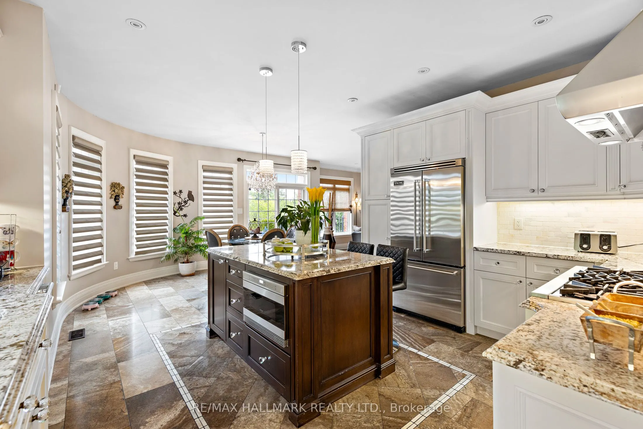 2485 Meadowridge Drive