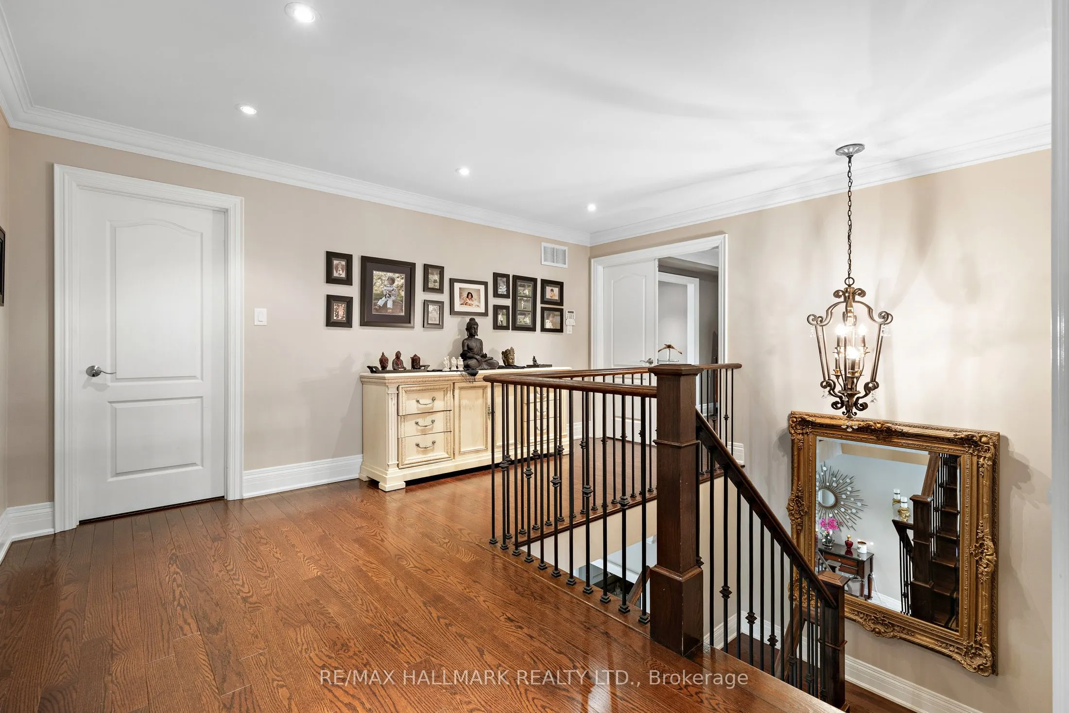 2485 Meadowridge Drive