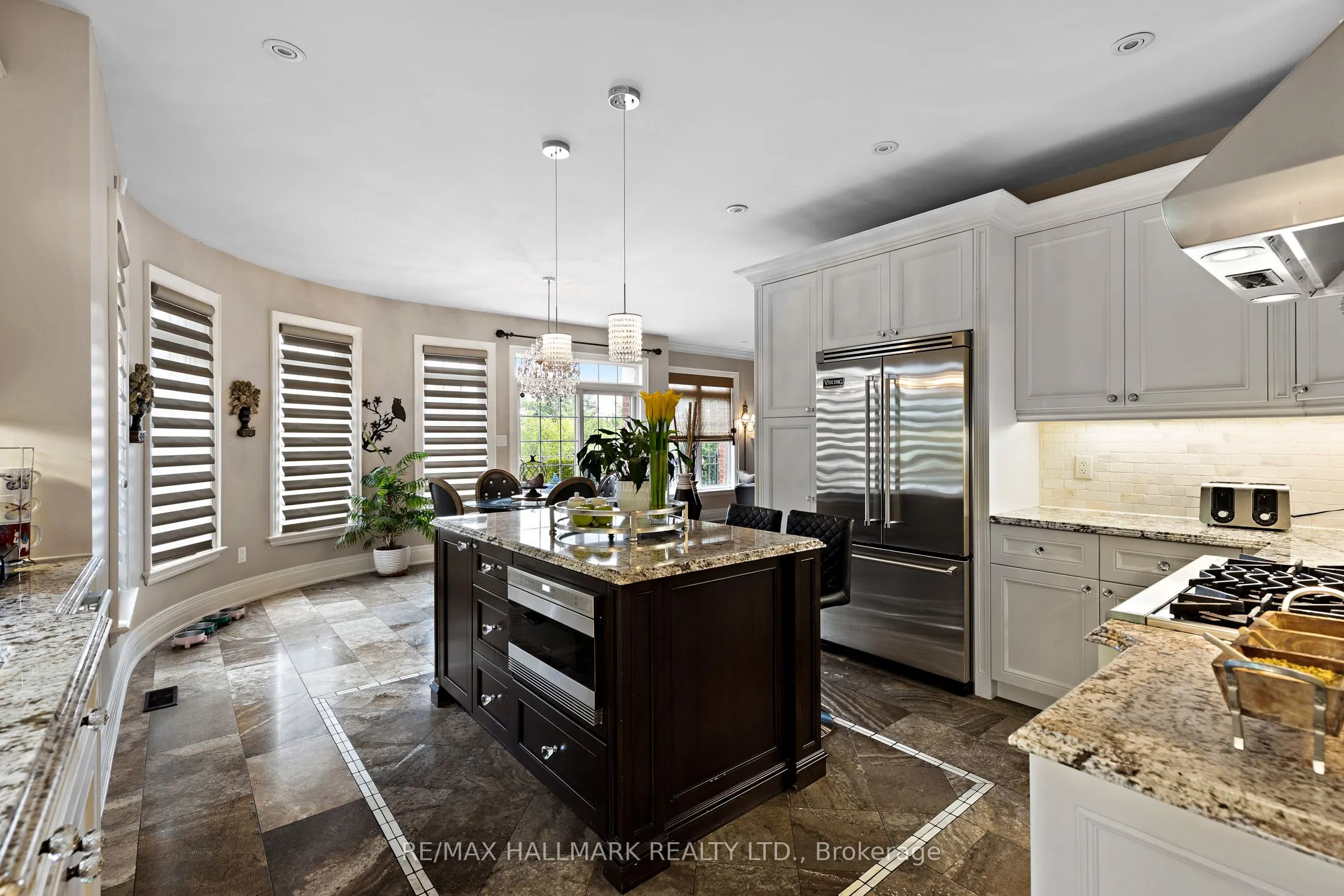 2485 Meadowridge Drive