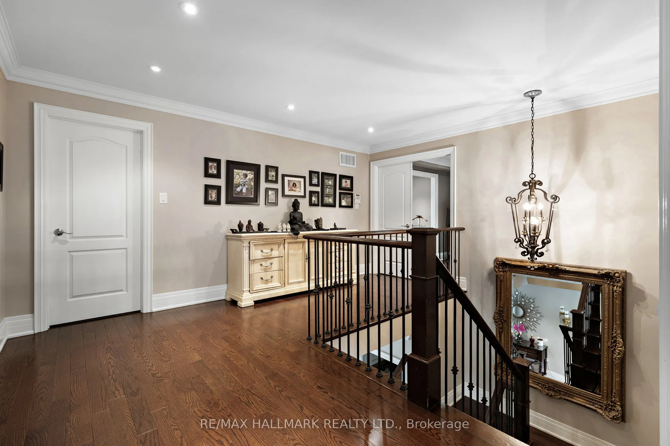 2485 Meadowridge Drive