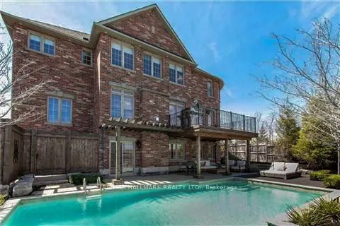 2485 Meadowridge Drive
