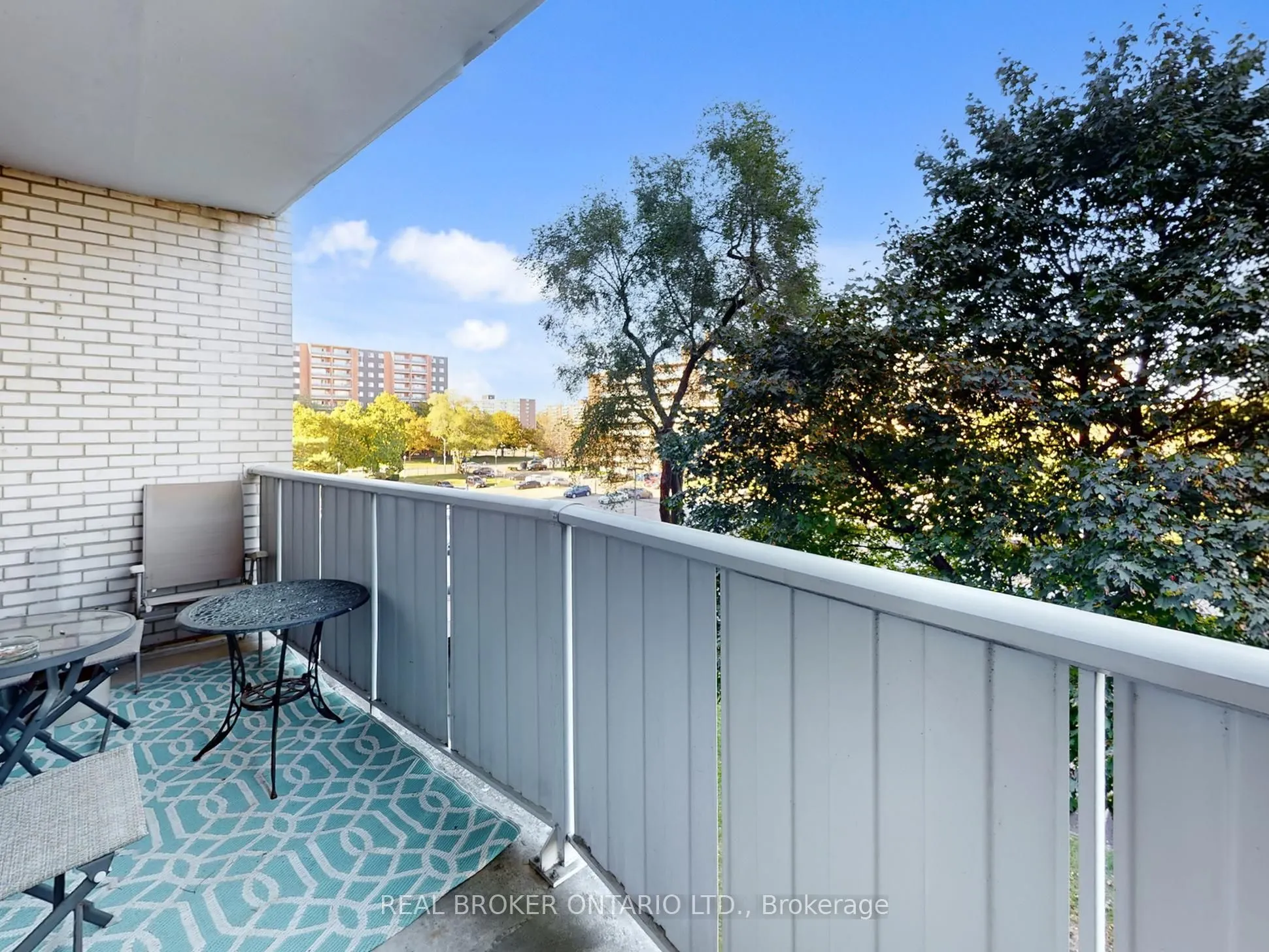 1660 Bloor Street, #411