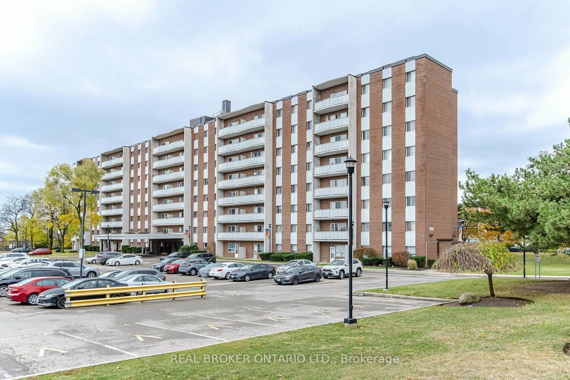 1660 Bloor Street, #411