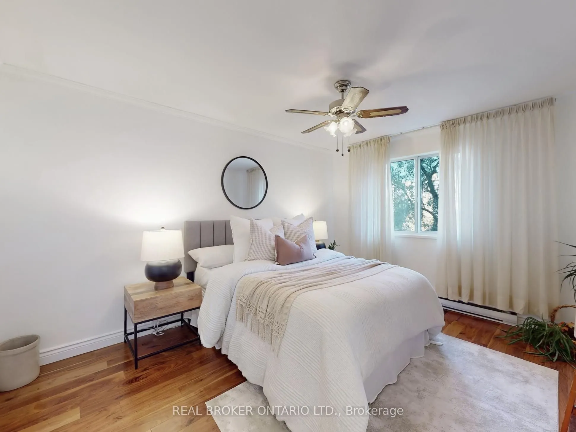 1660 Bloor Street, #411