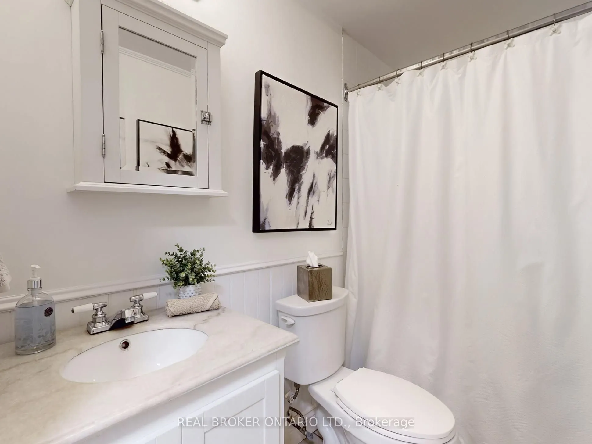 1660 Bloor Street, #411