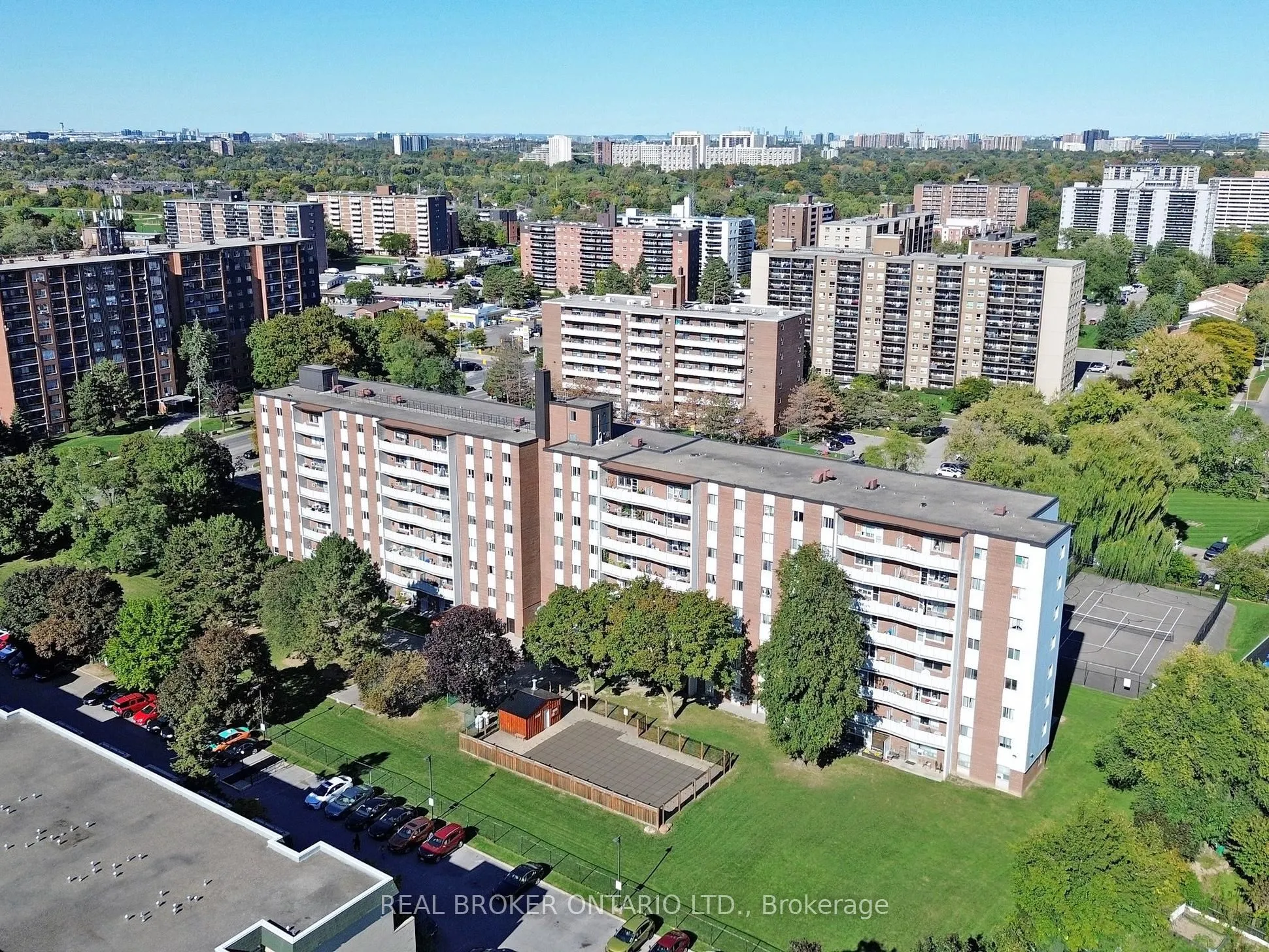 1660 Bloor Street, #411