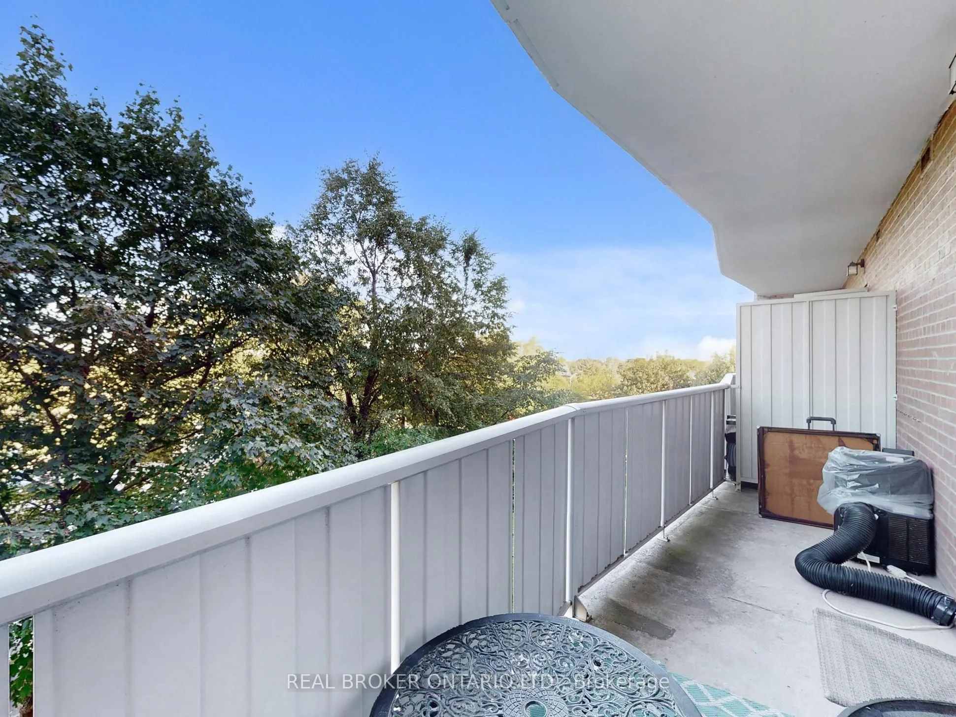 1660 Bloor Street, #411