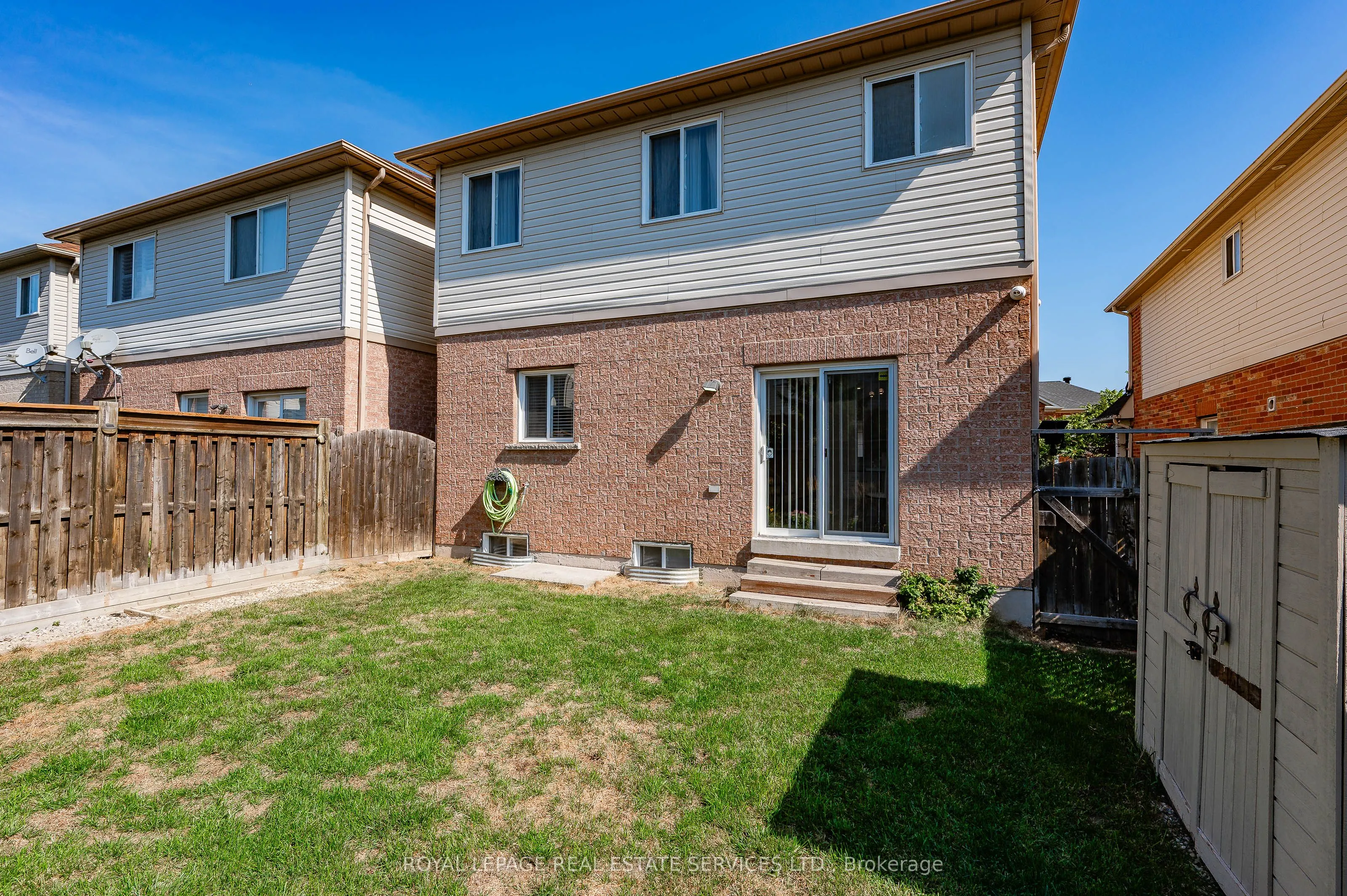 1213 Bonin Crescent