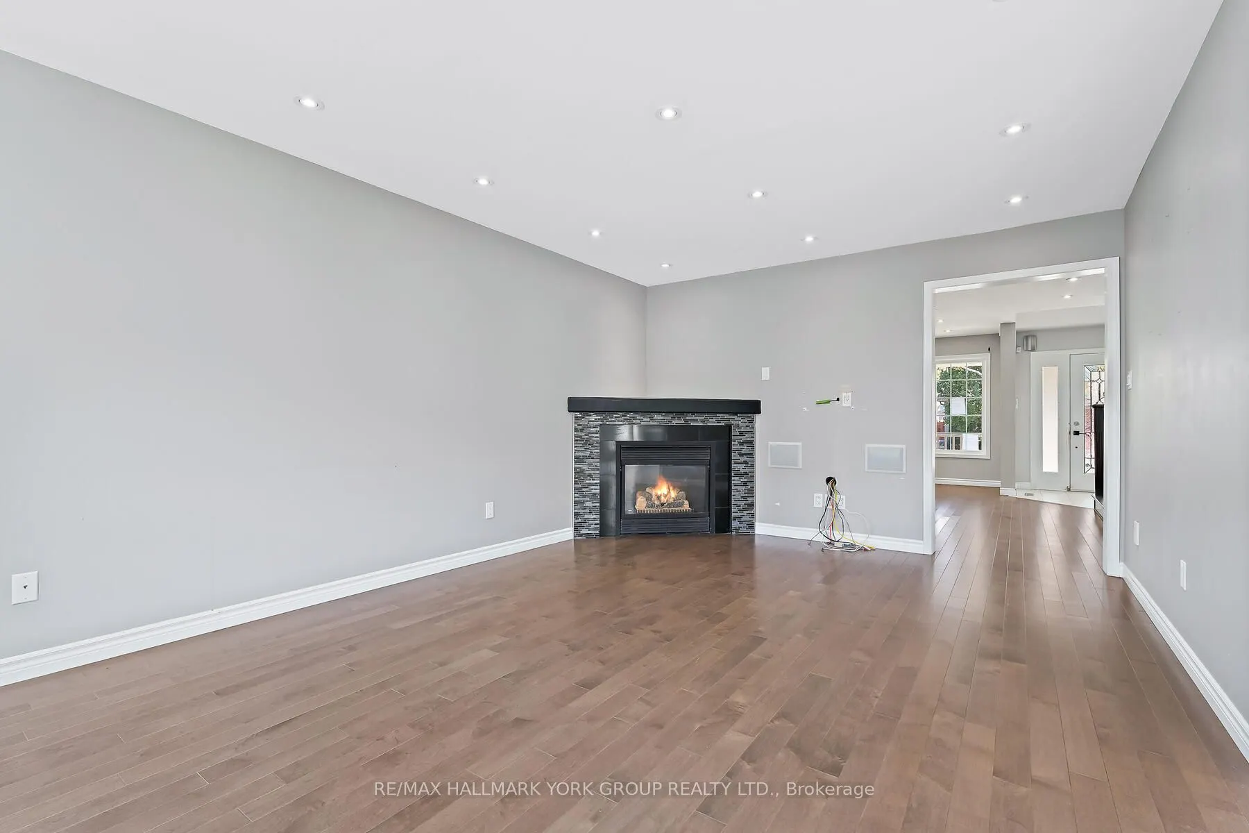 5562 Broadpath Gate