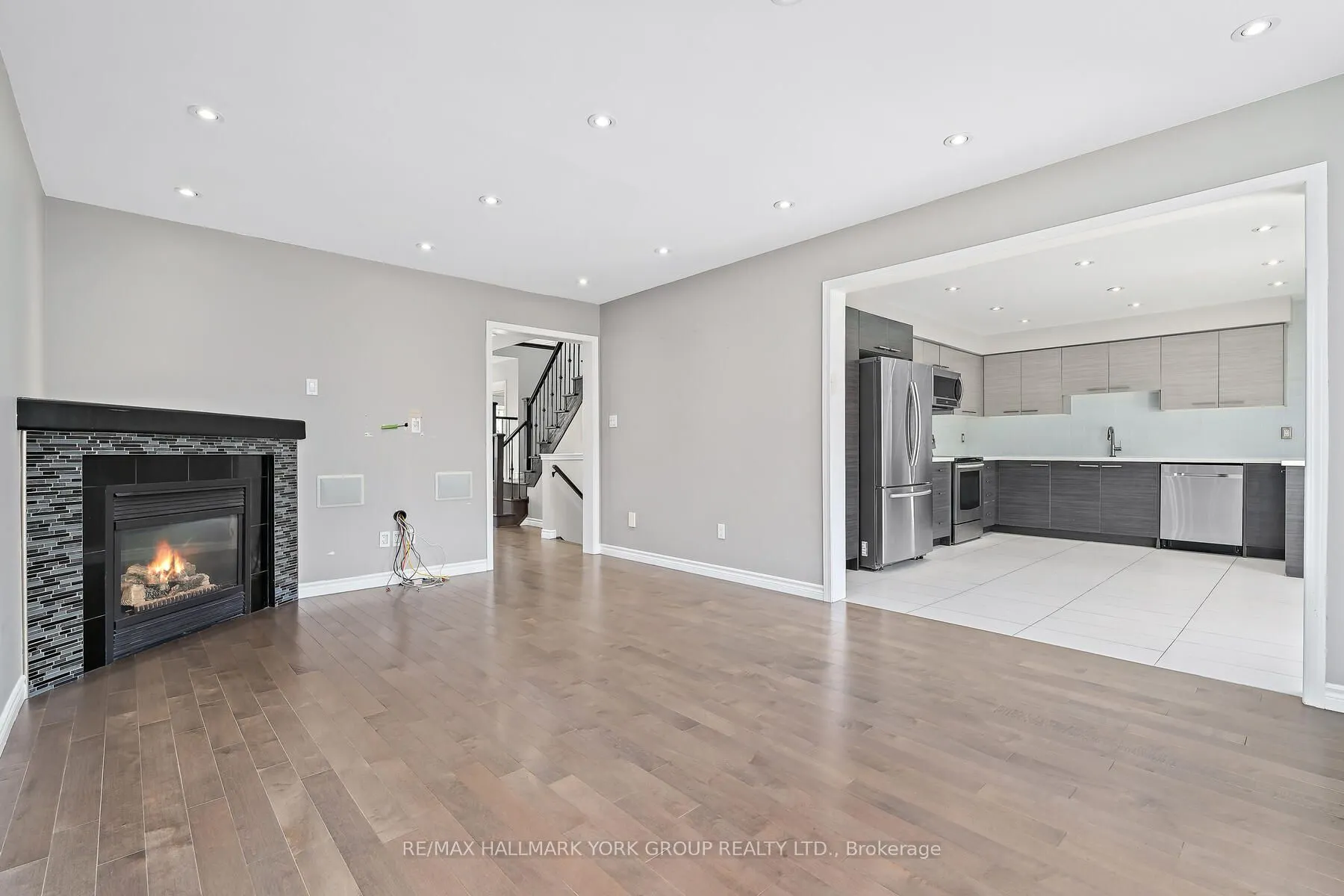 5562 Broadpath Gate