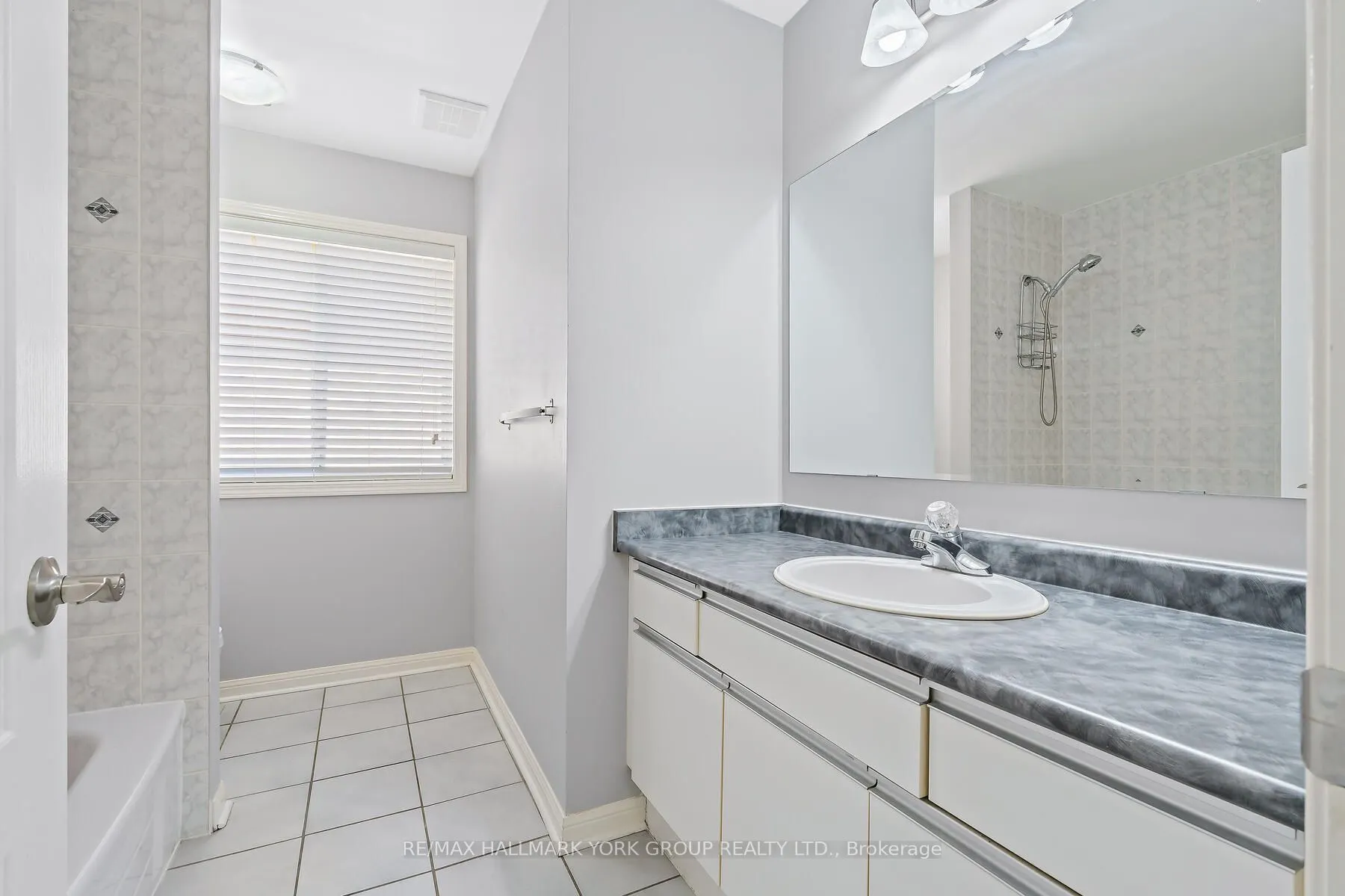 5562 Broadpath Gate