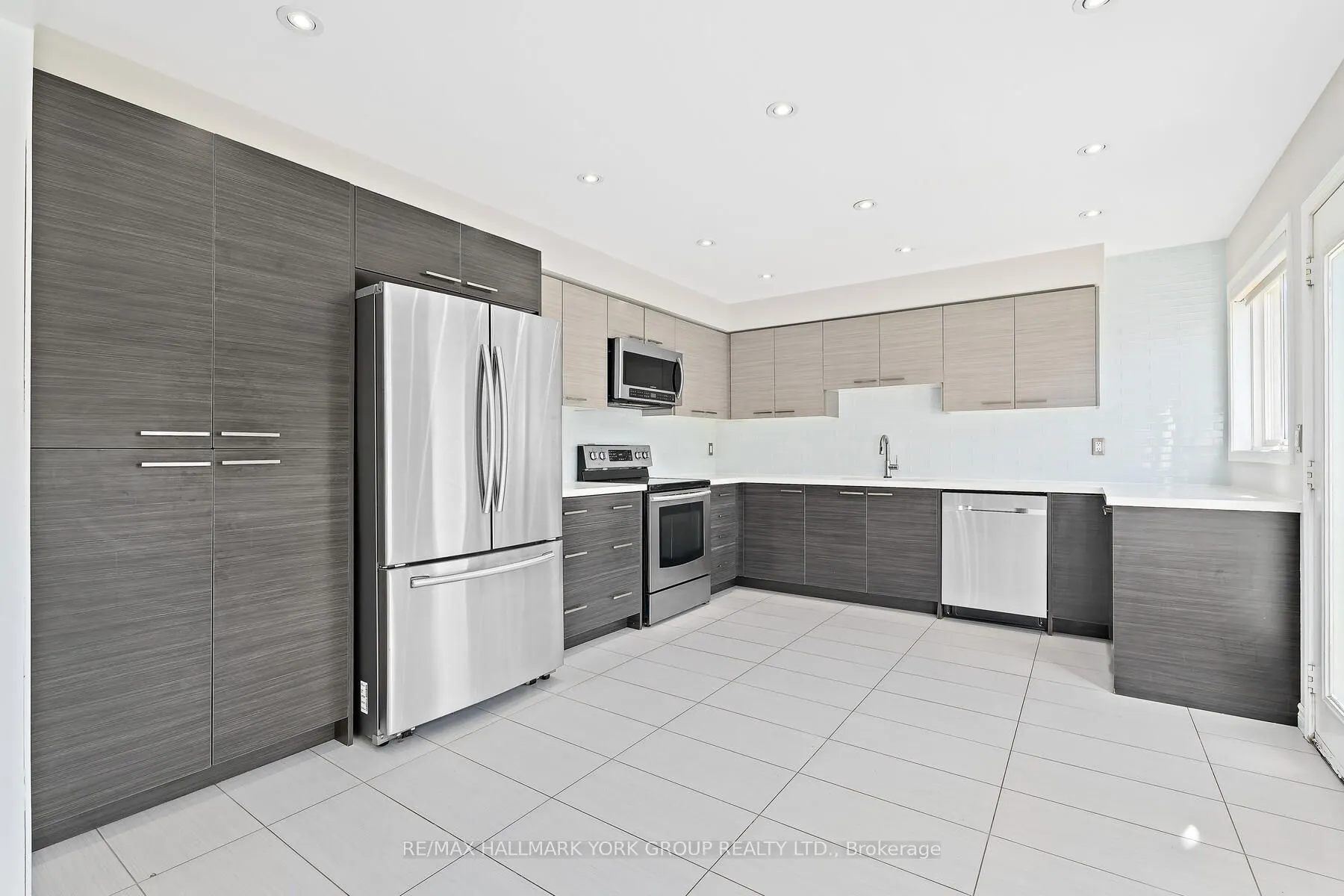 5562 Broadpath Gate
