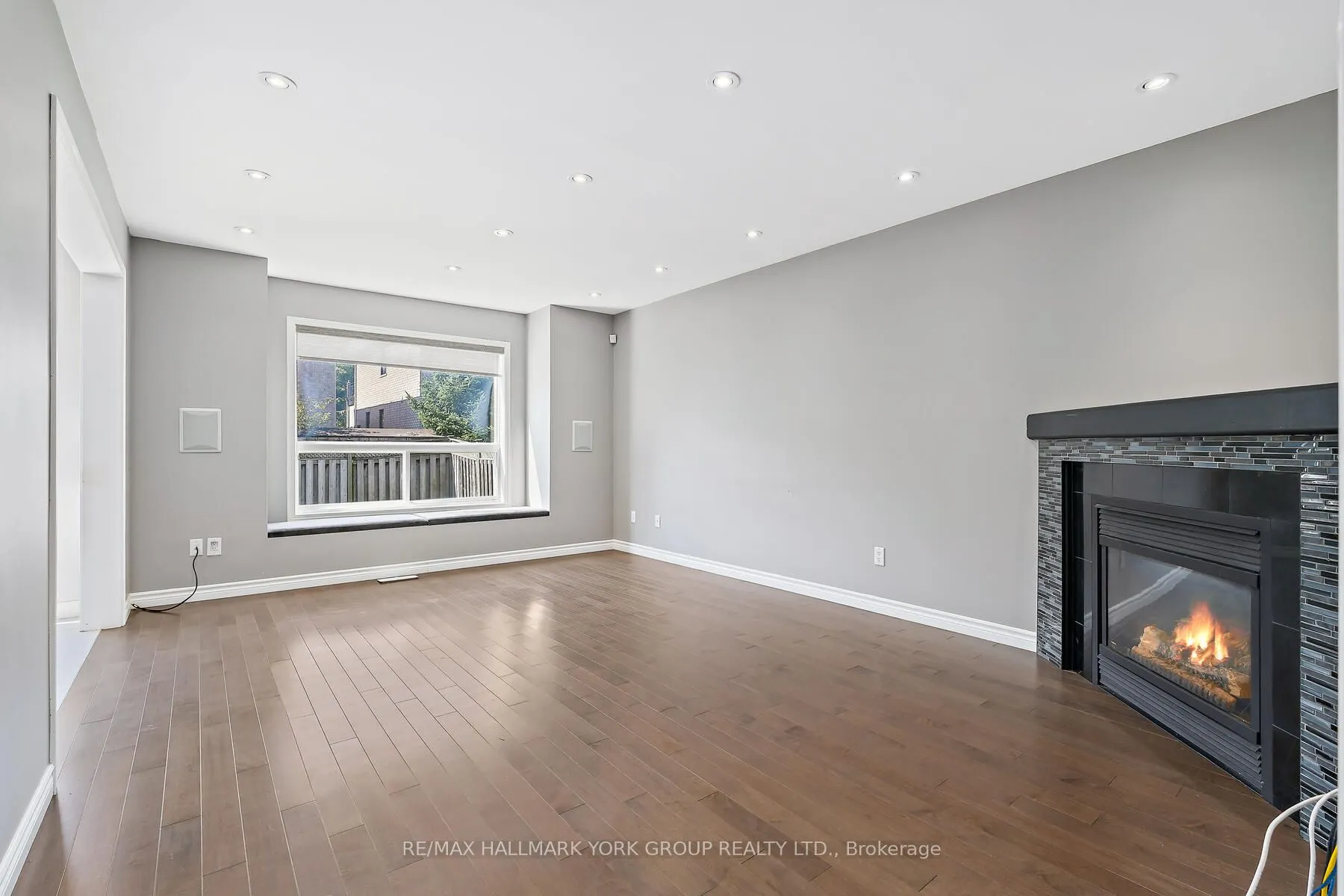 5562 Broadpath Gate