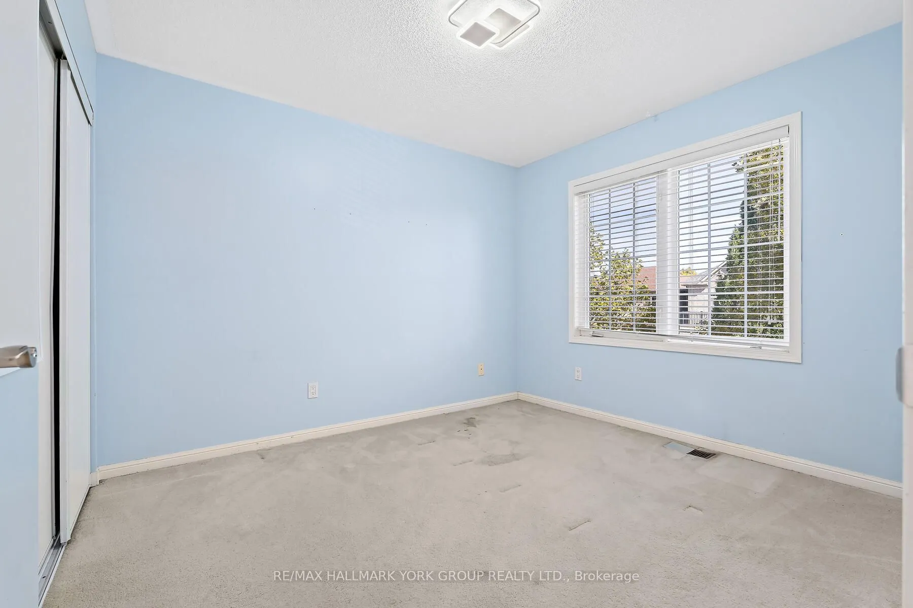 5562 Broadpath Gate