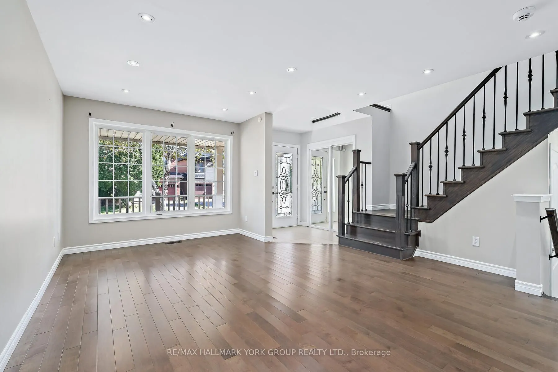 5562 Broadpath Gate