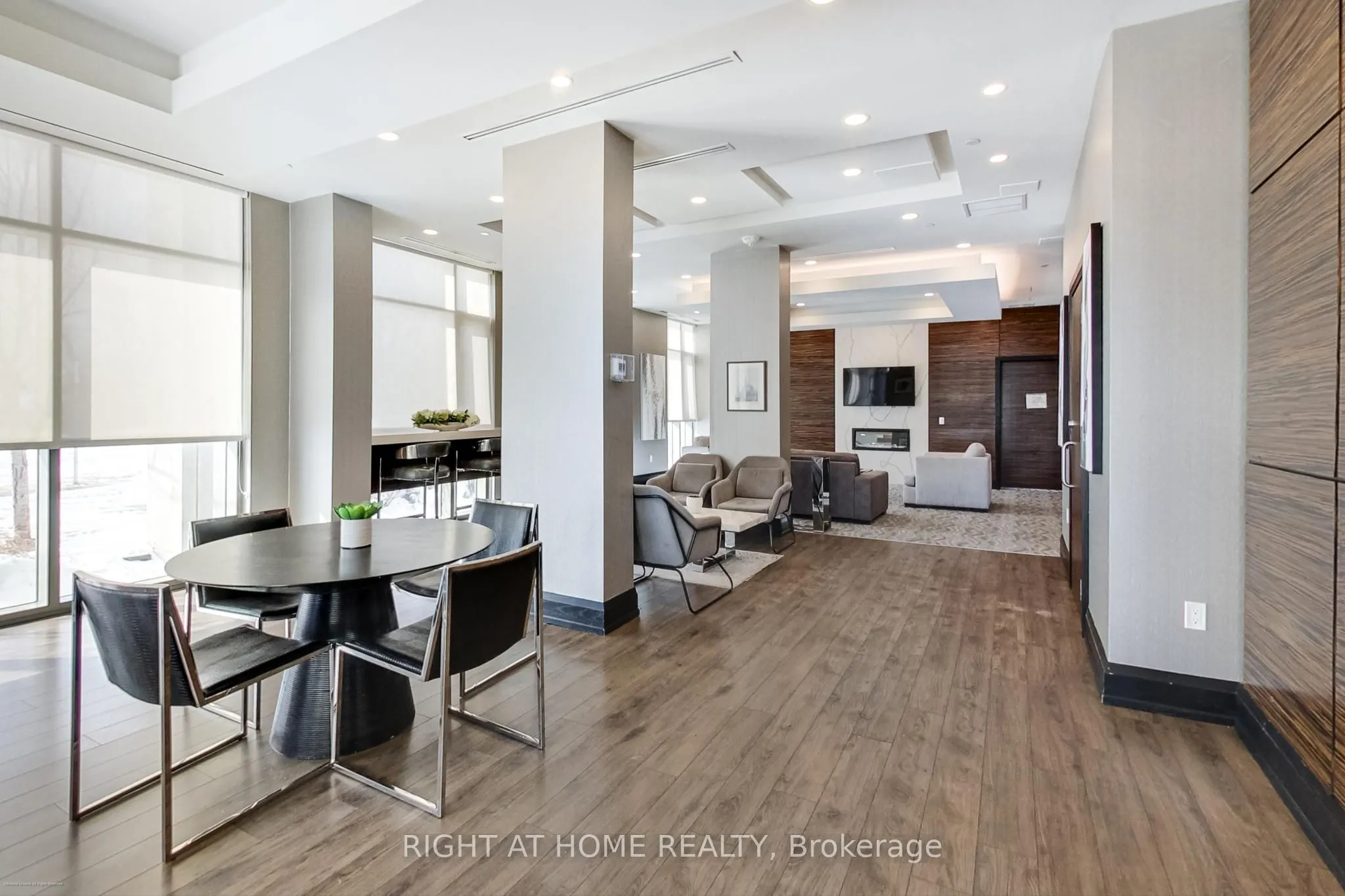 349 Rathburn Road W, #515