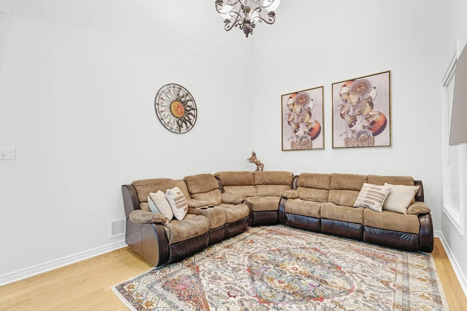 22 Outlook Avenue