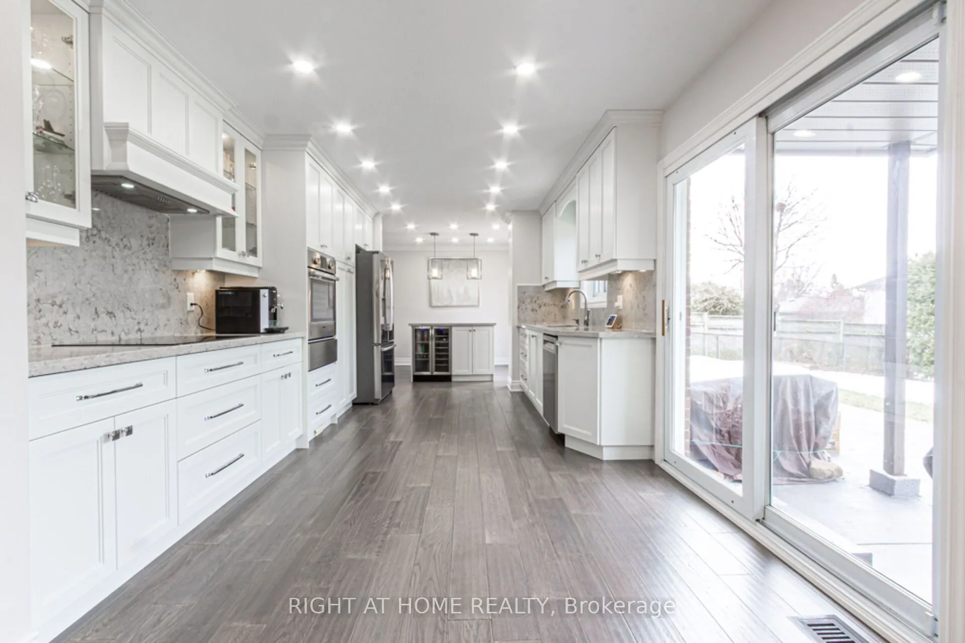 1388 Highgate Court