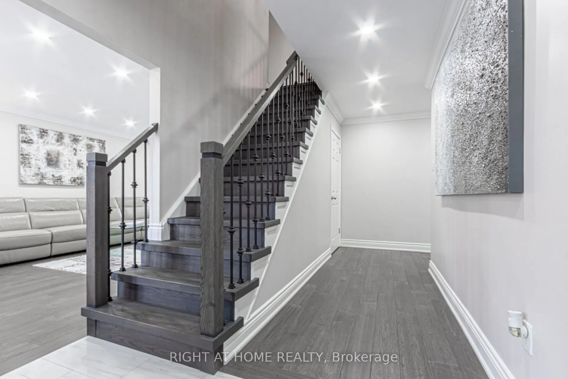 1388 Highgate Court