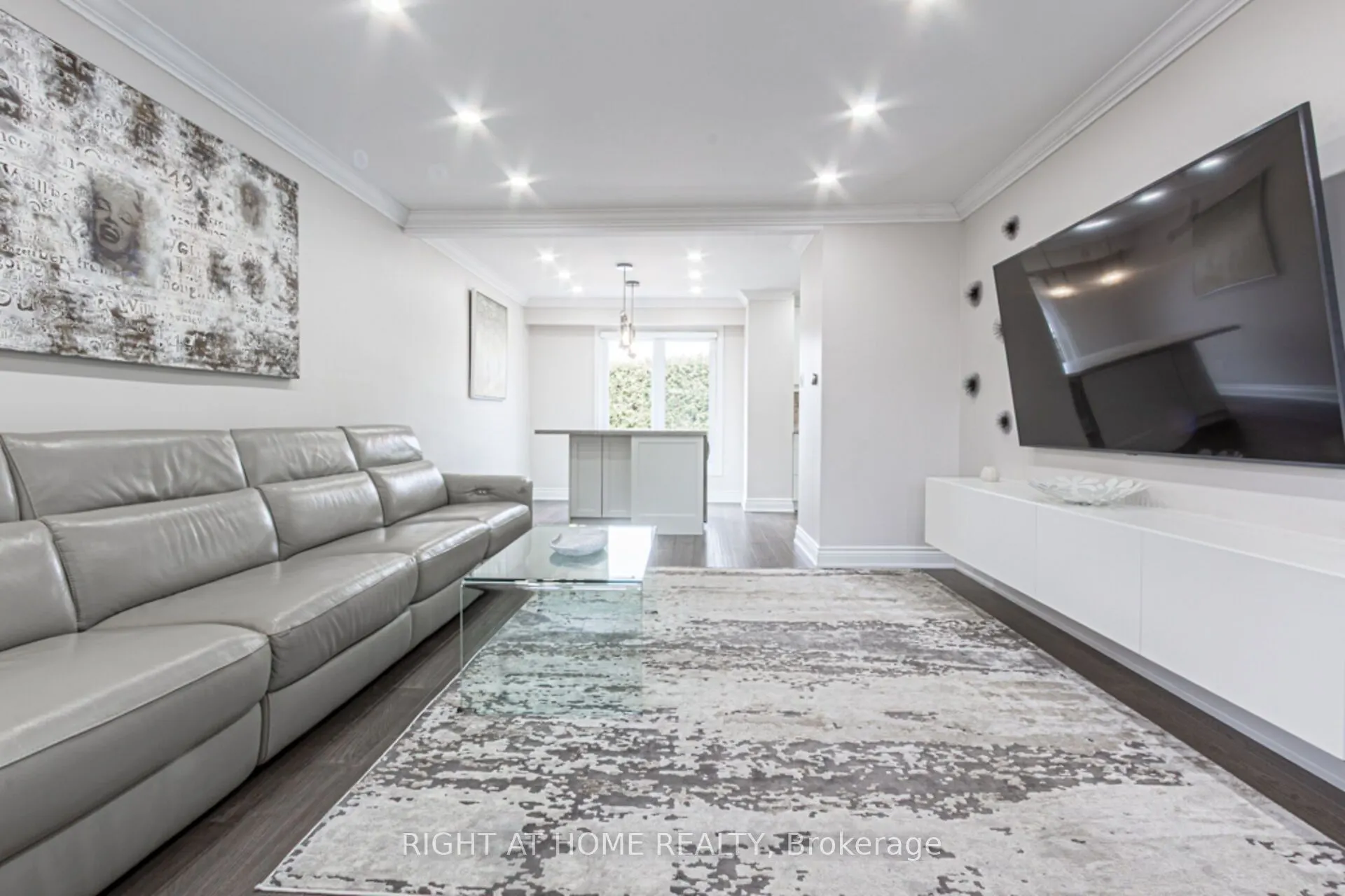 1388 Highgate Court