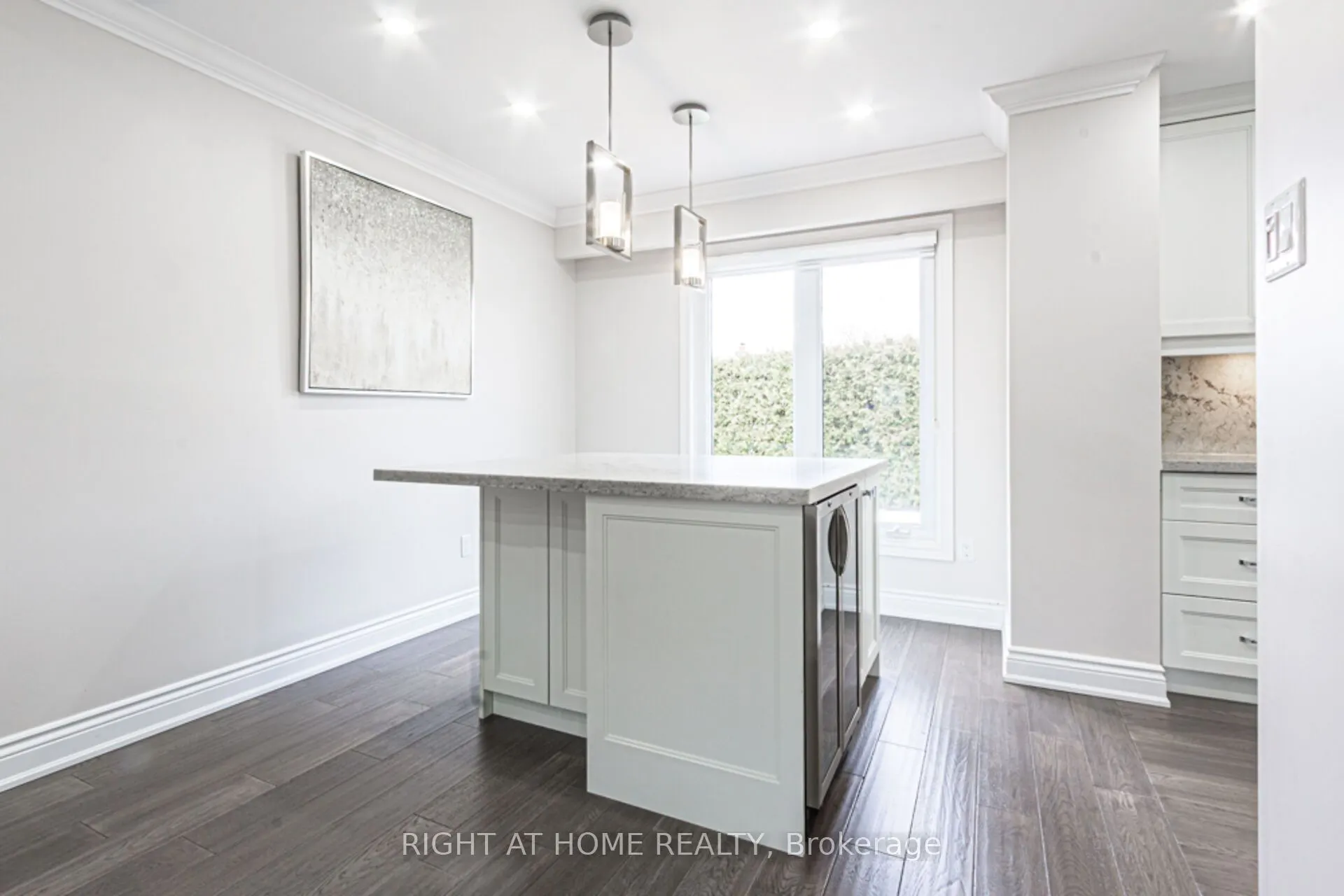 1388 Highgate Court