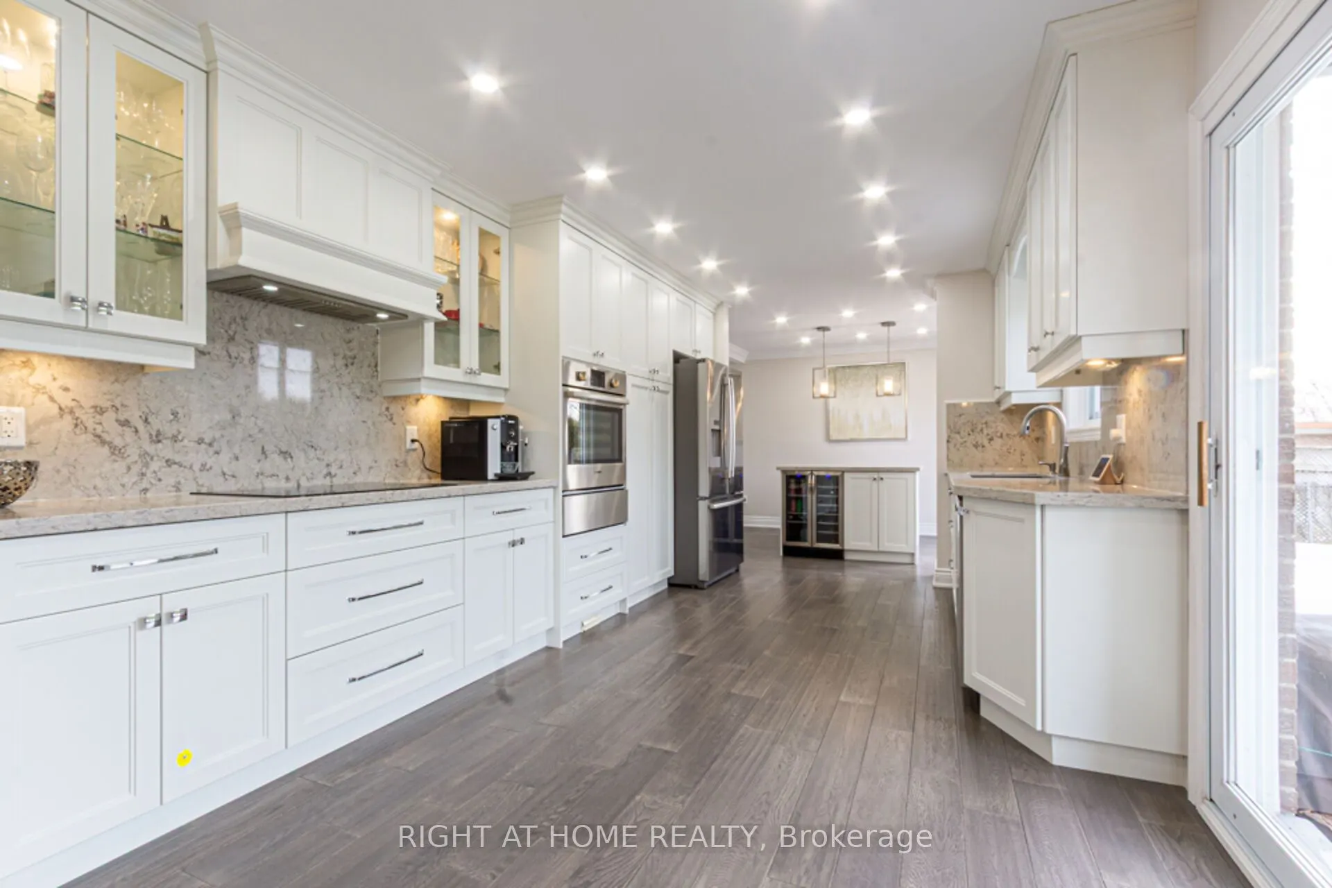 1388 Highgate Court