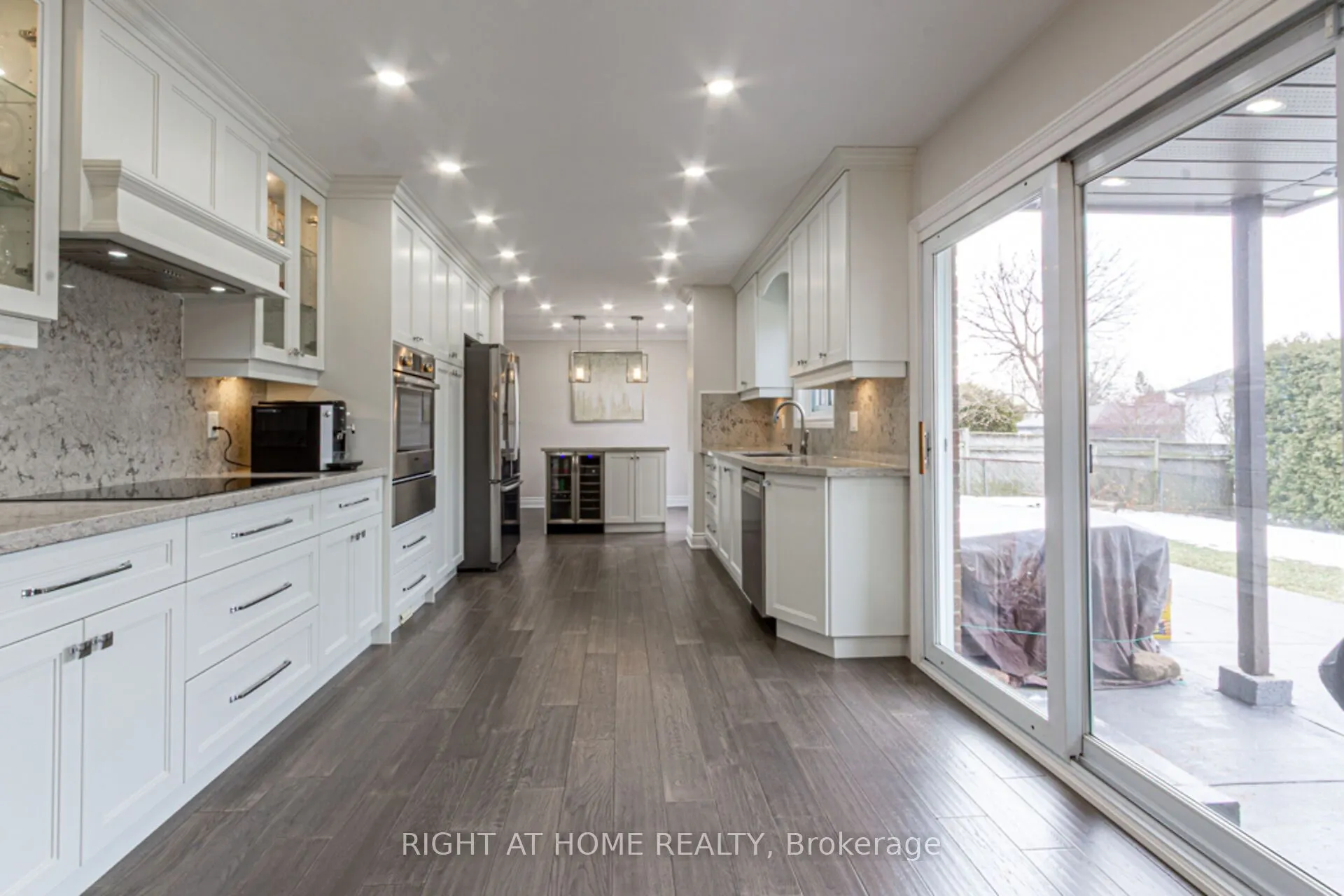 1388 Highgate Court