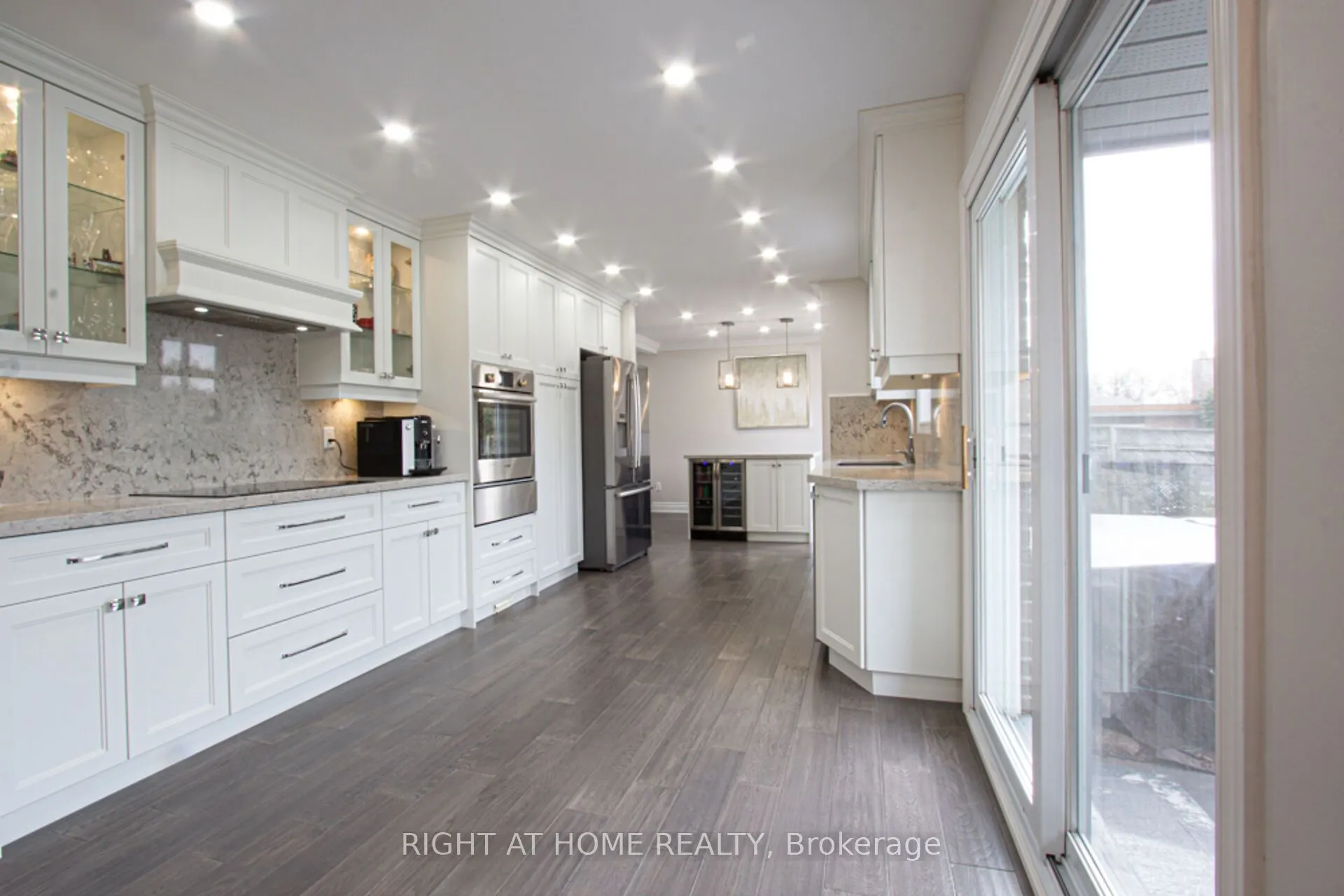 1388 Highgate Court