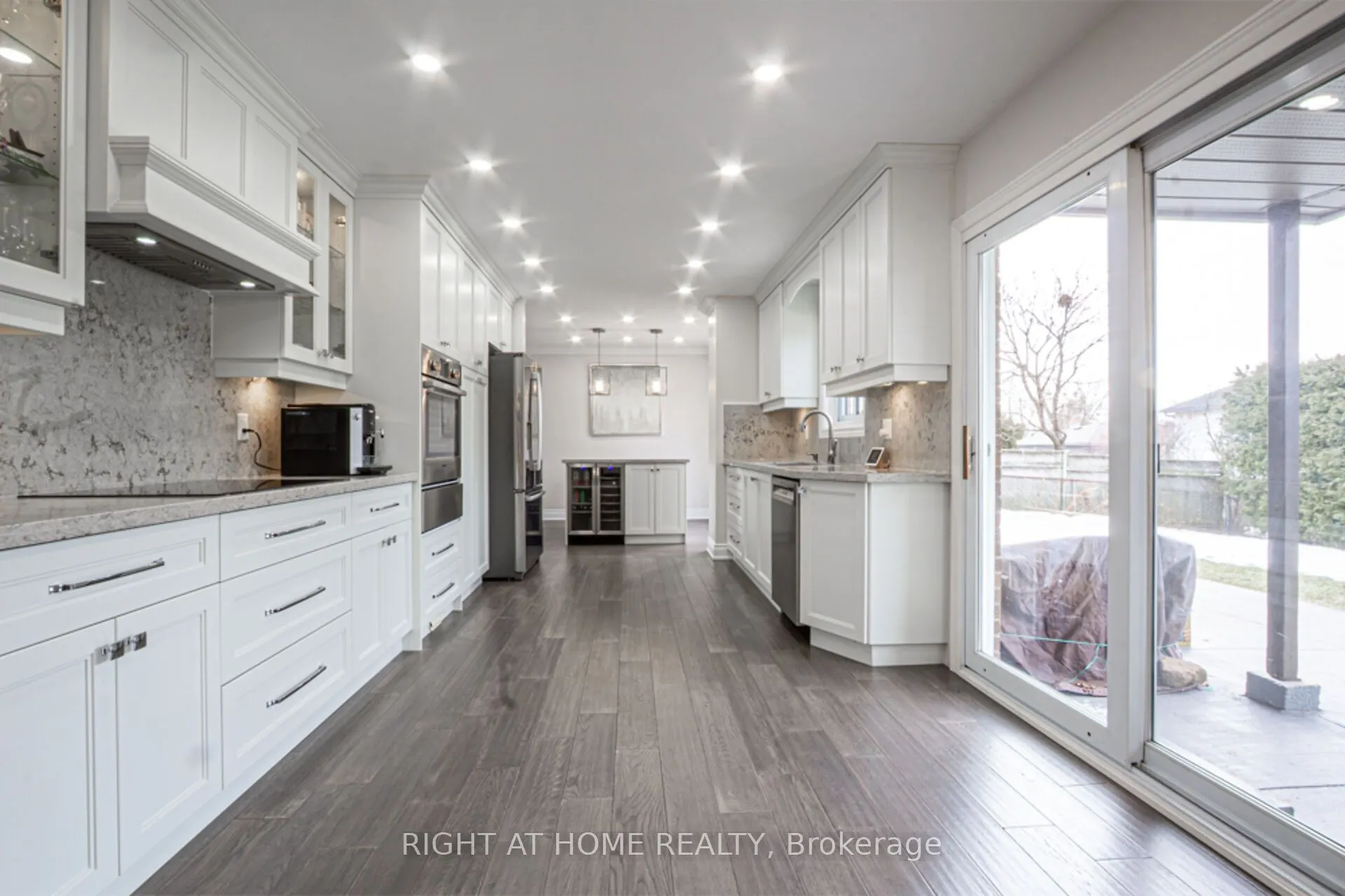 1388 Highgate Court