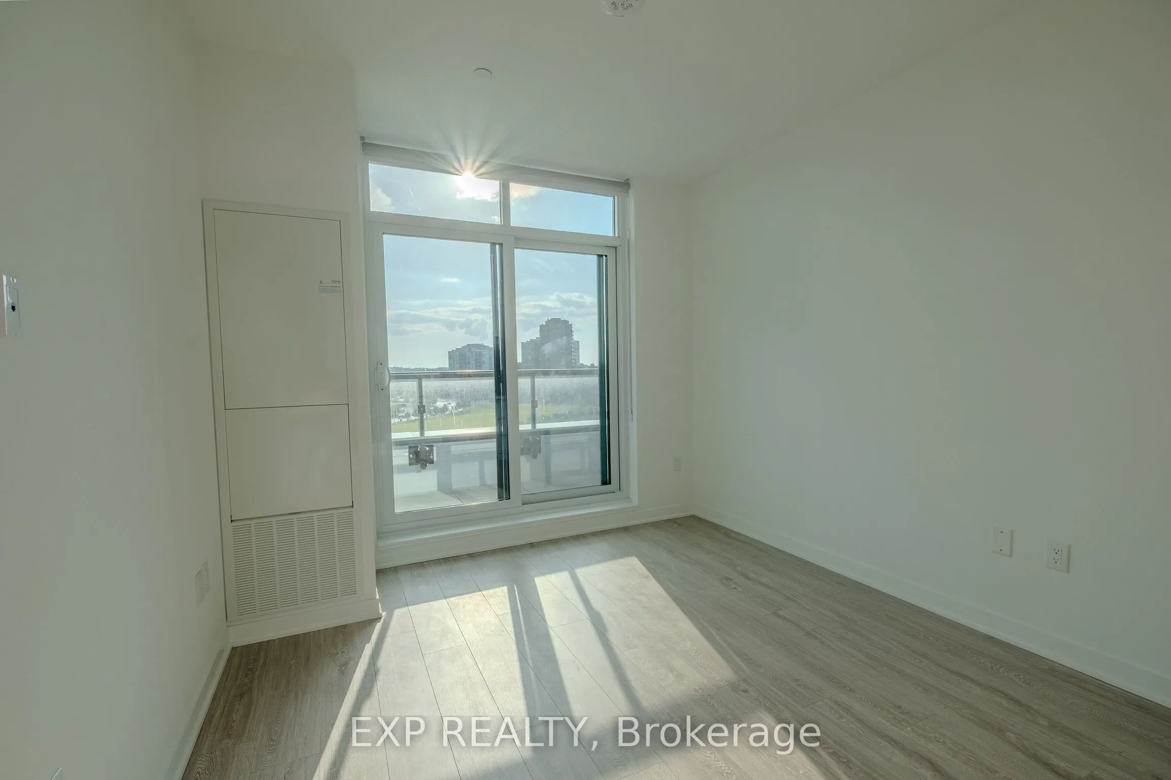2475 Eglinton Avenue W, #805