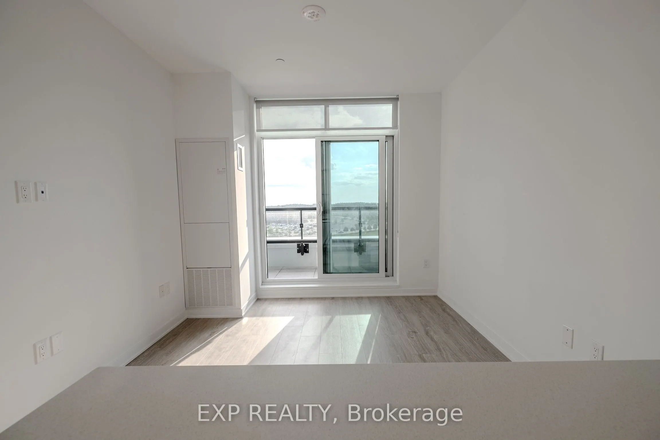 2475 Eglinton Avenue W, #805