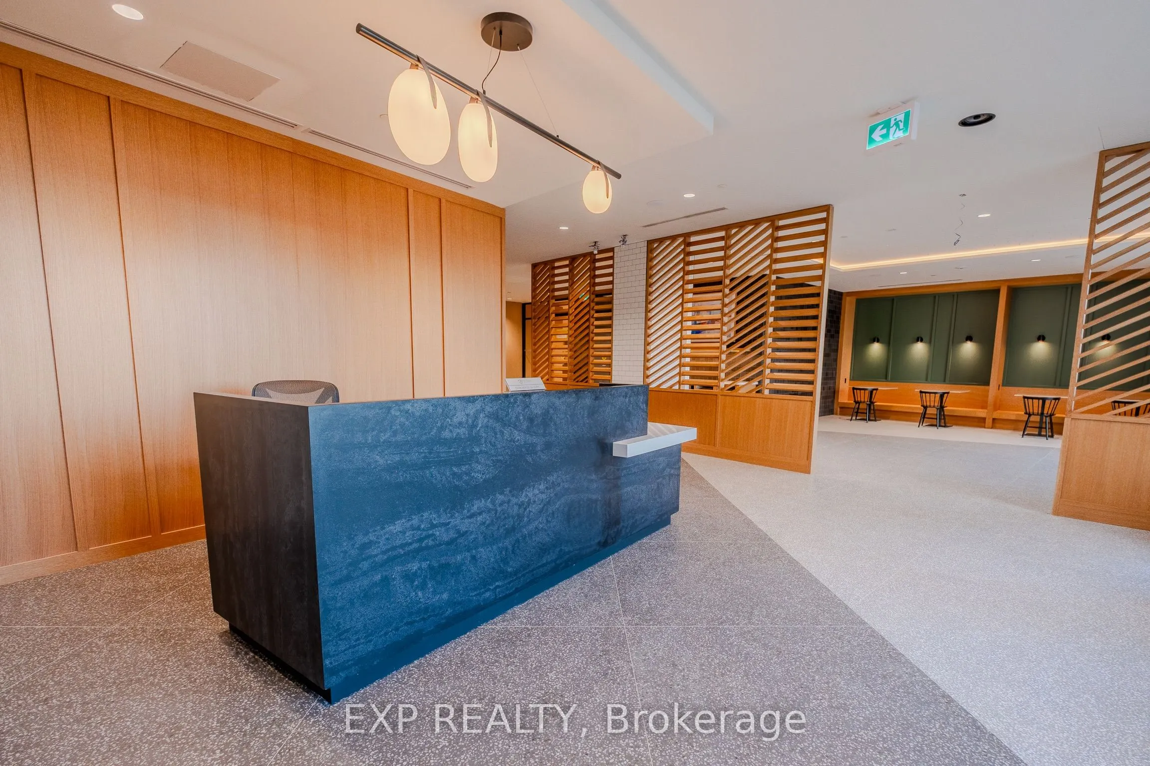 2475 Eglinton Avenue W, #805