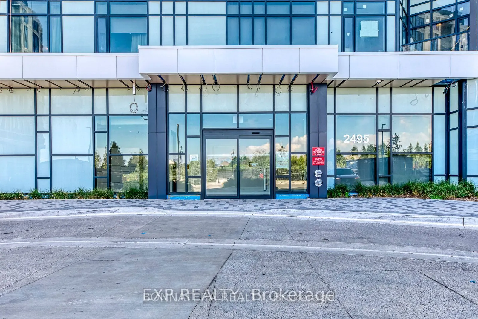 2475 Eglinton Avenue W, #805