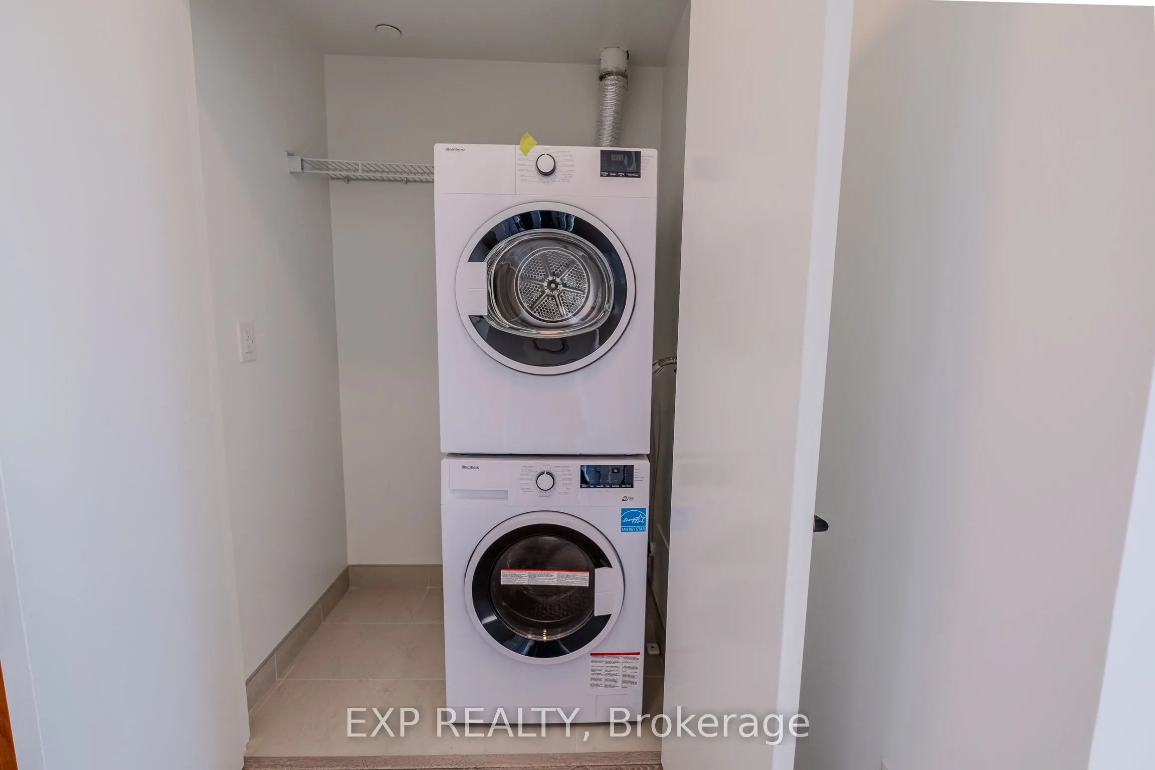 2475 Eglinton Avenue W, #805
