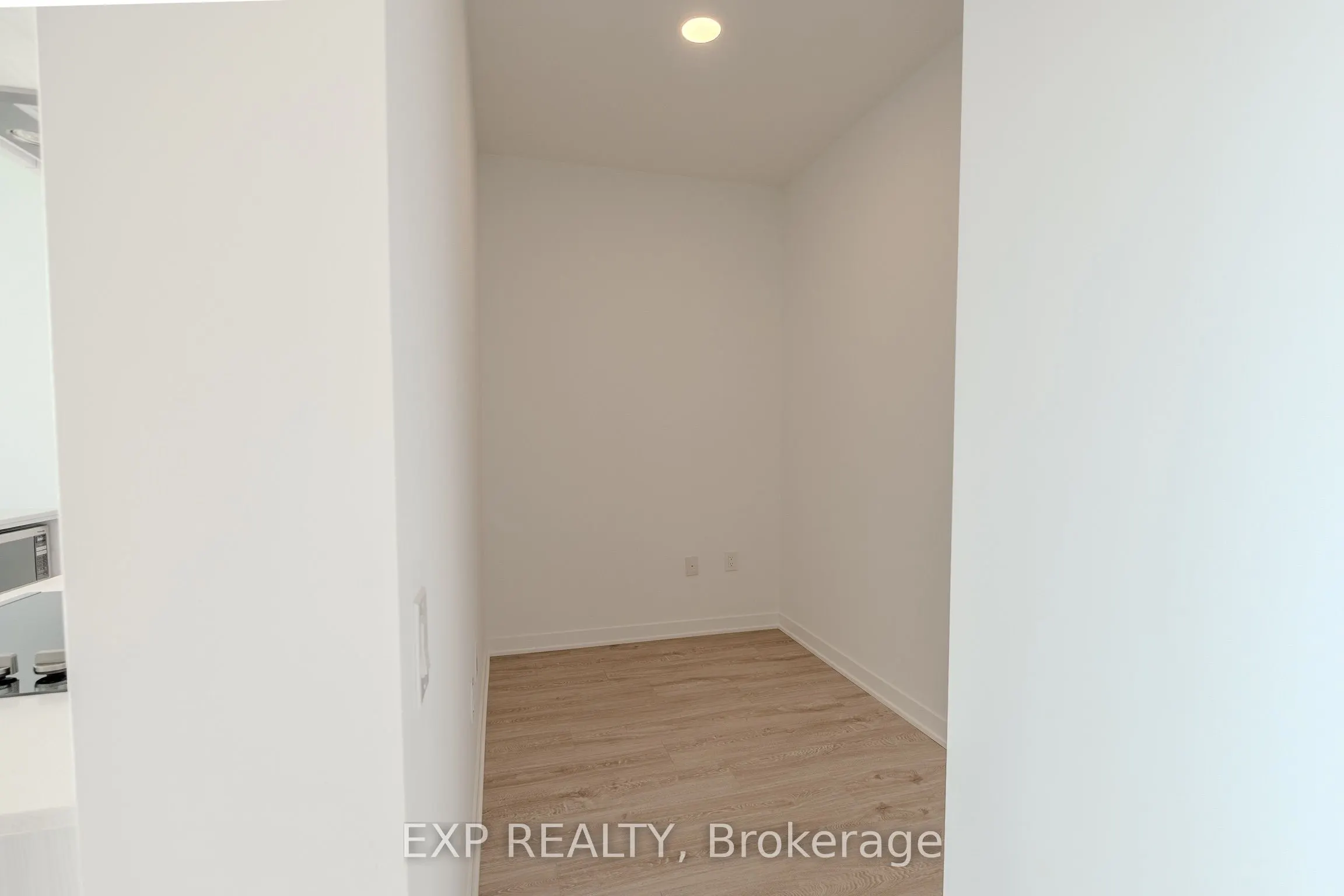2475 Eglinton Avenue W, #805
