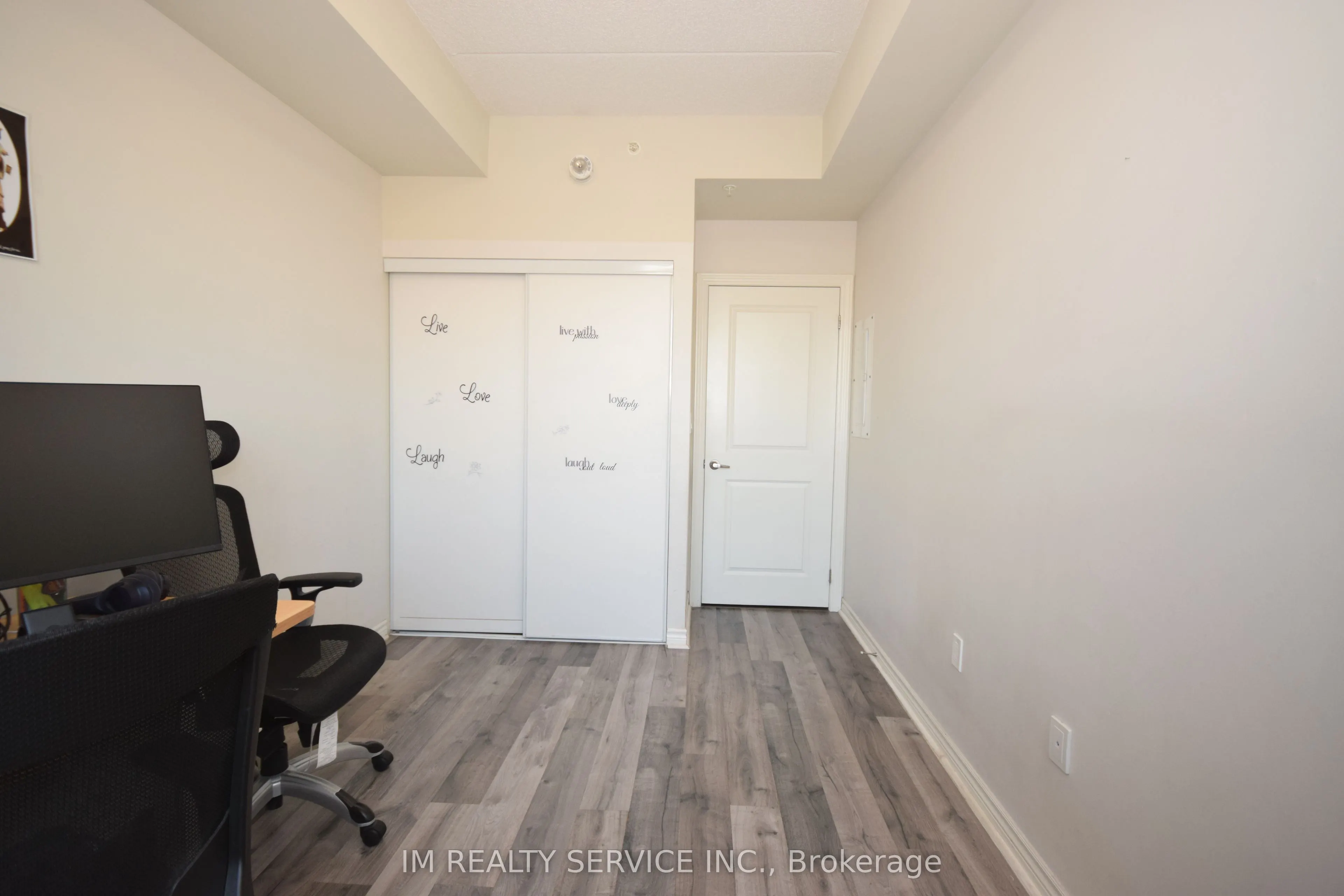 640 Sauve Street, #415