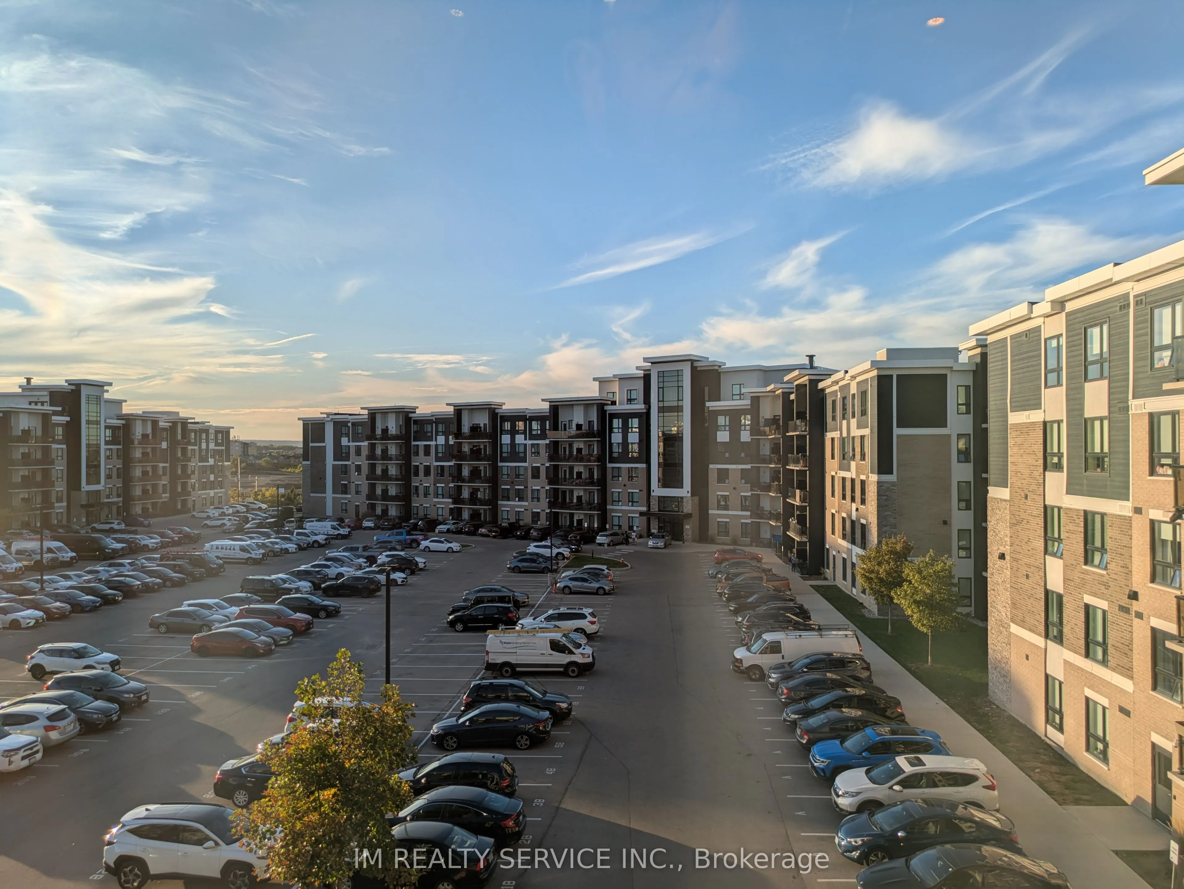 640 Sauve Street, #415