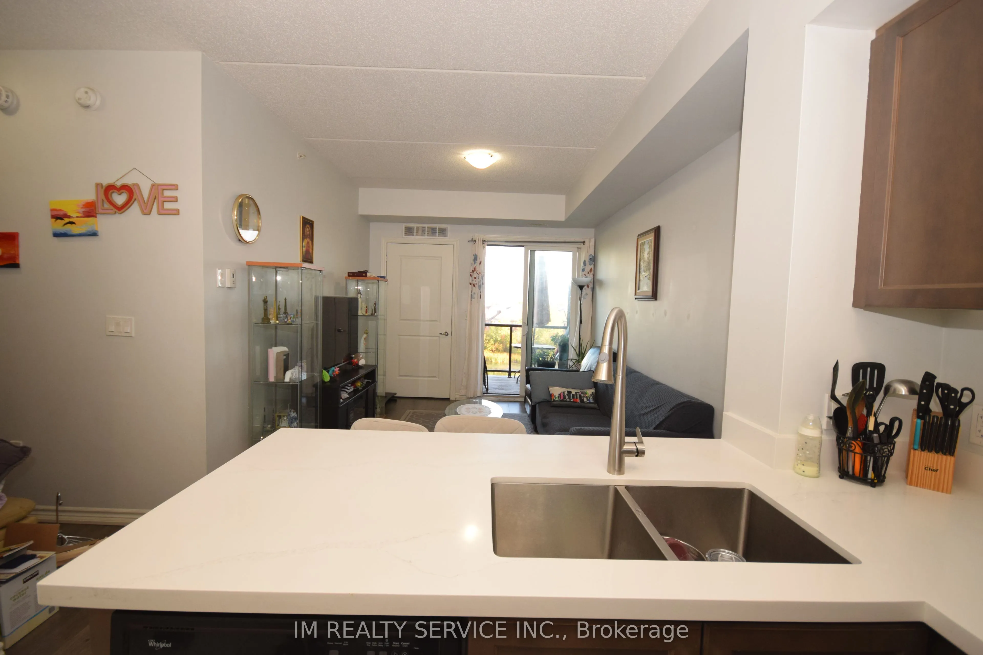 640 Sauve Street, #415
