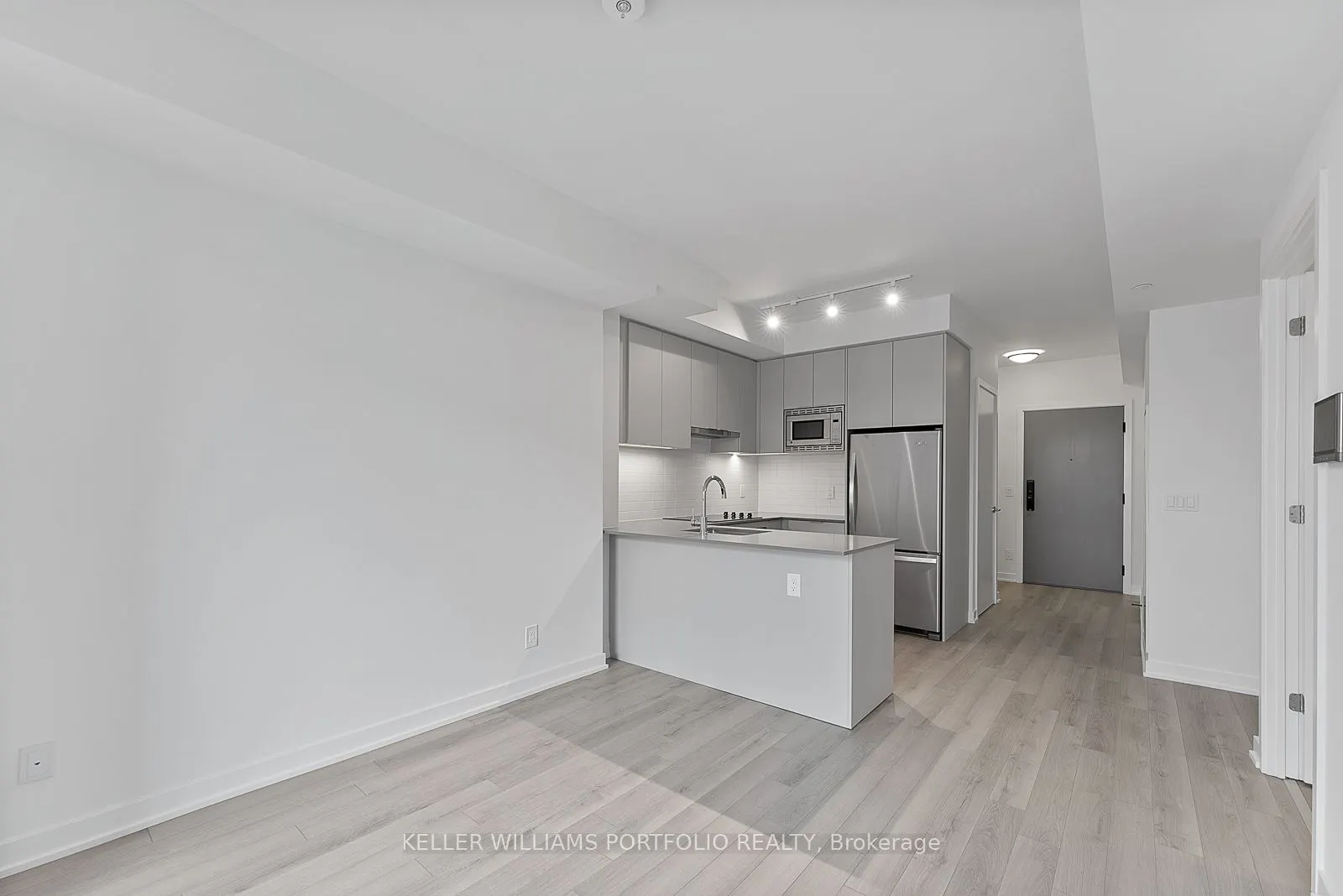 3079 Trafalgar Road, #1601