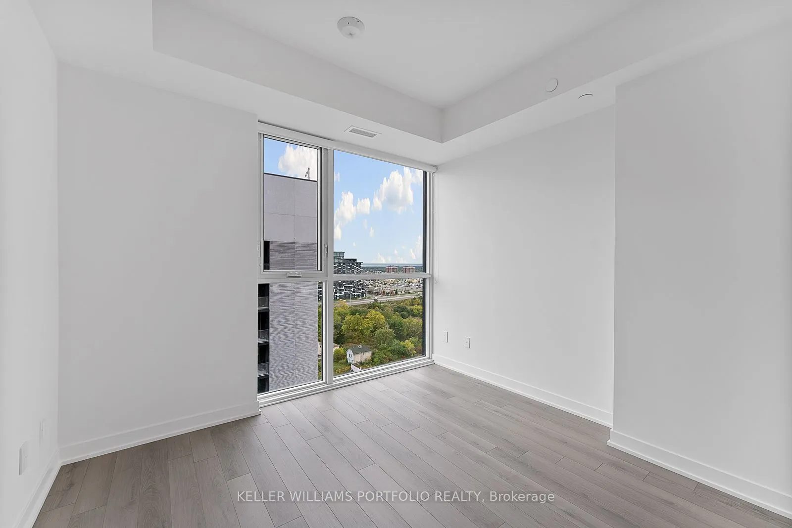 3079 Trafalgar Road, #1601