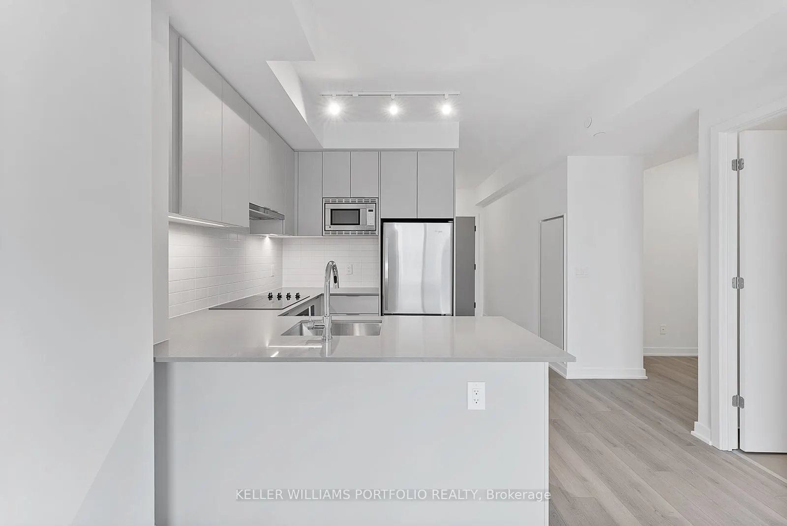 3079 Trafalgar Road, #1601