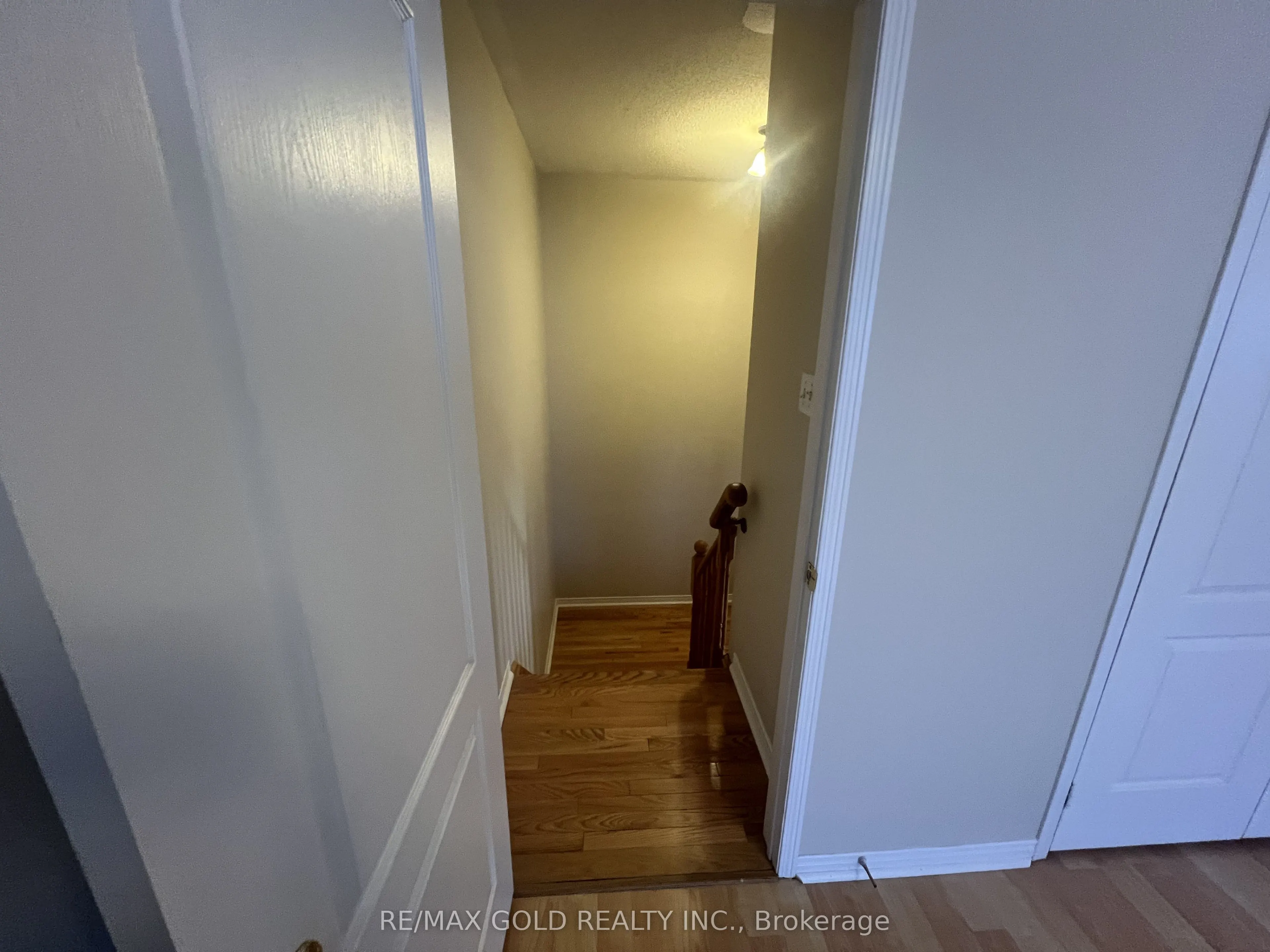 32 Earlsbridge Boulevard, #Upper