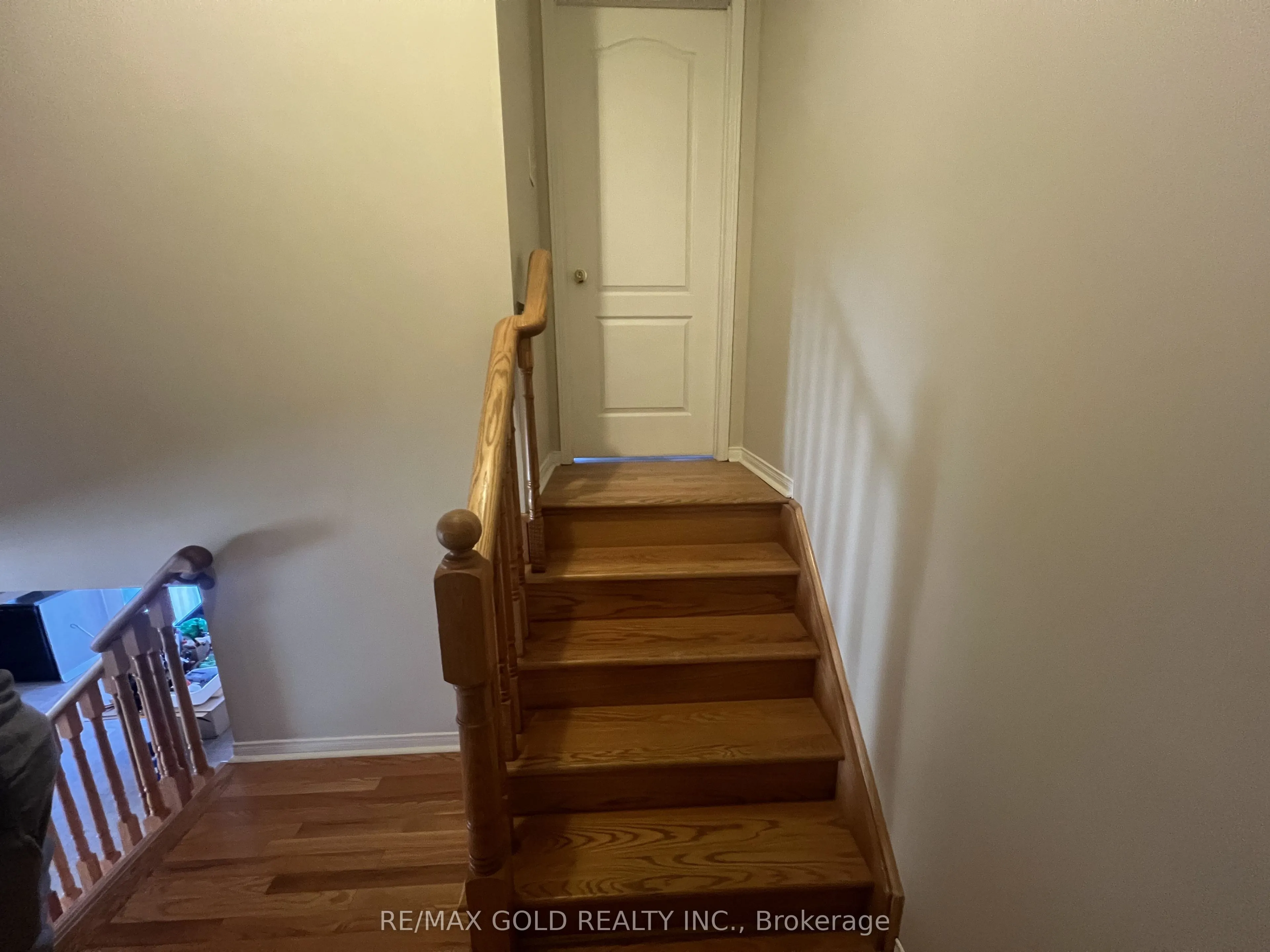 32 Earlsbridge Boulevard, #Upper