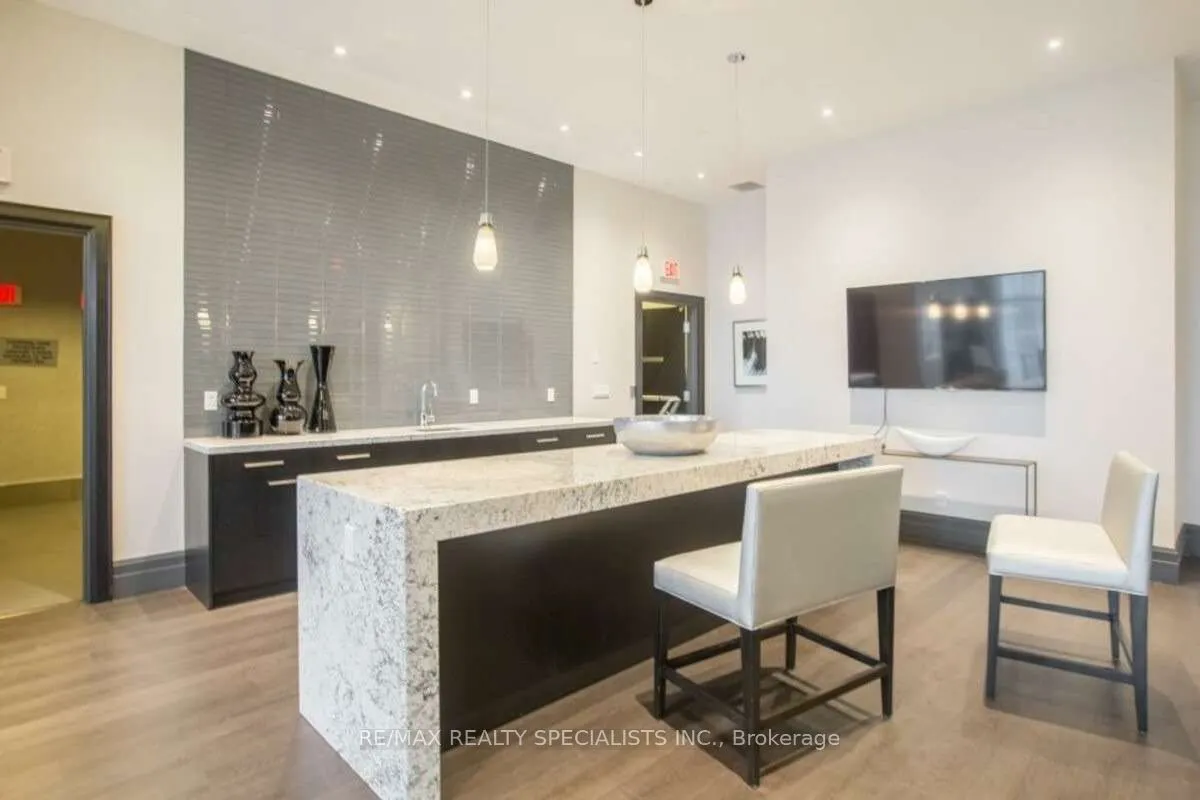 55 Speers Road, #1202