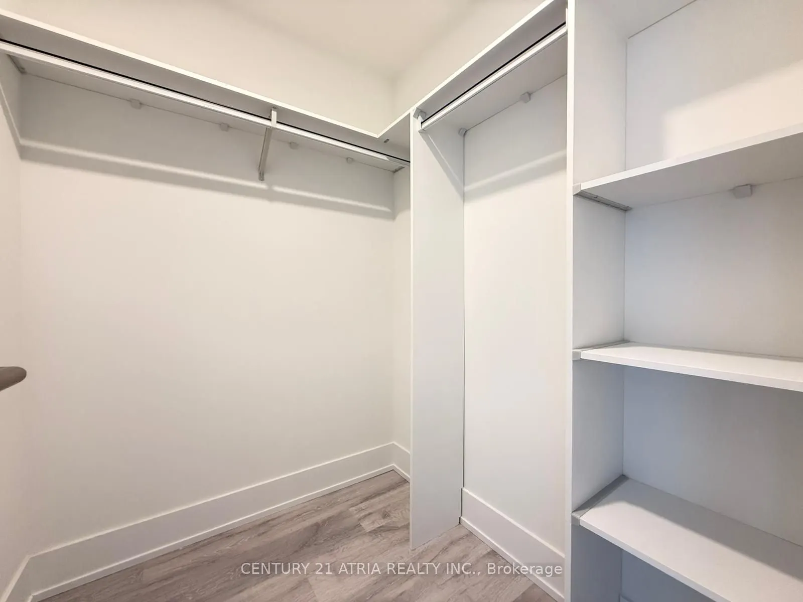 259 The Kingsway, #402