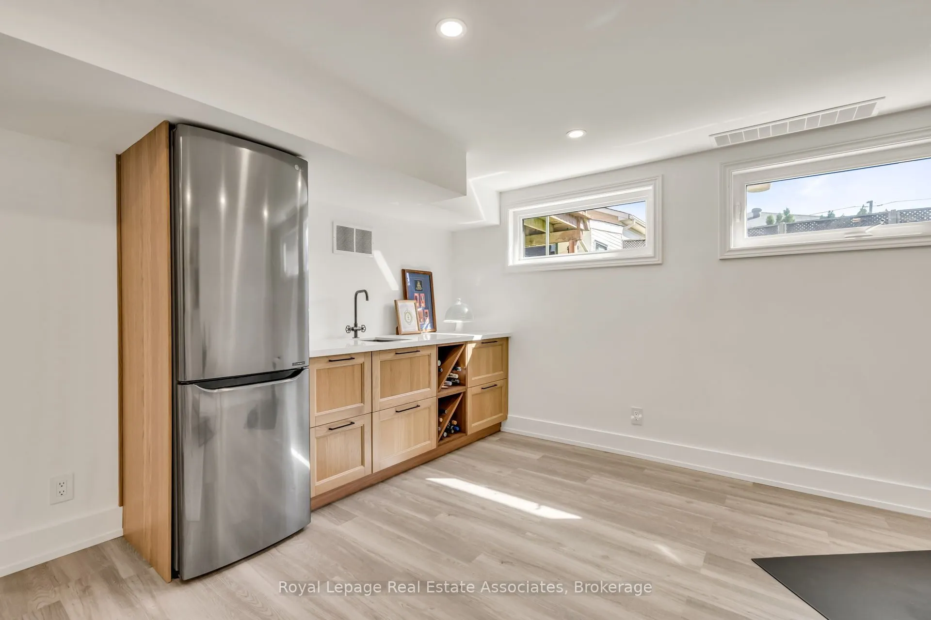 944 Tenth Street