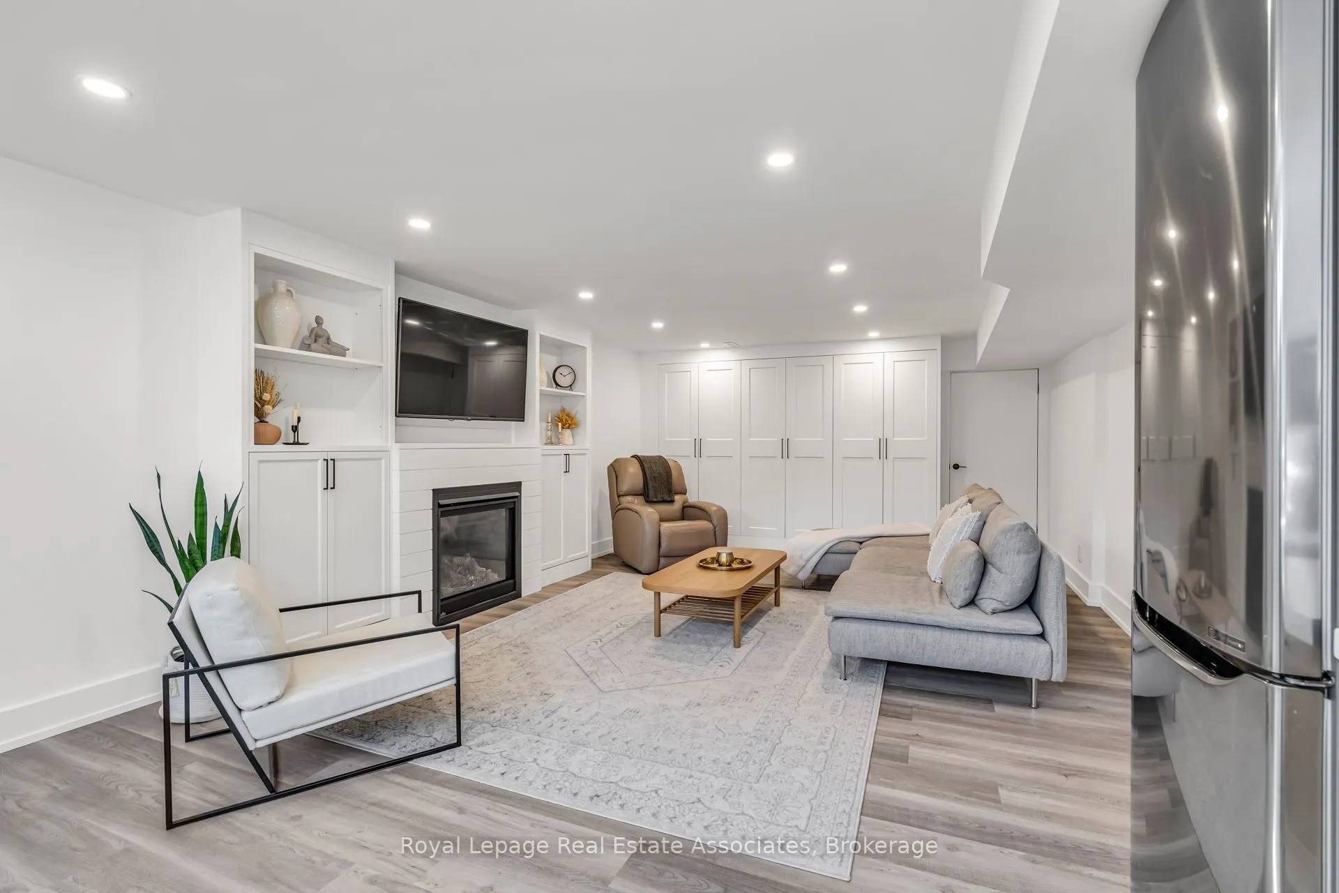 944 Tenth Street